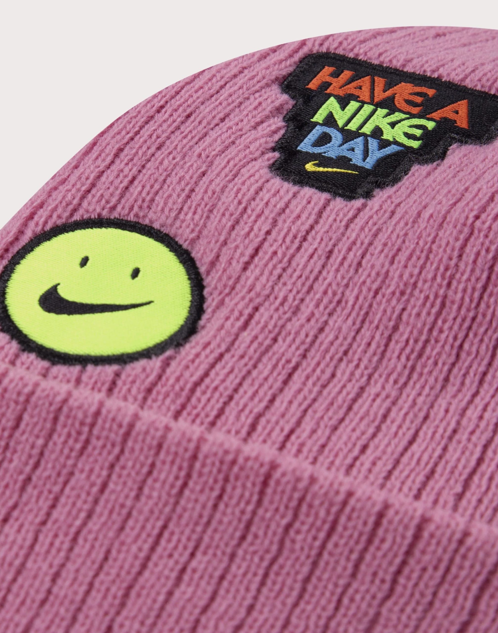 Nike Patch Beanie & Gloves Set - Image 4