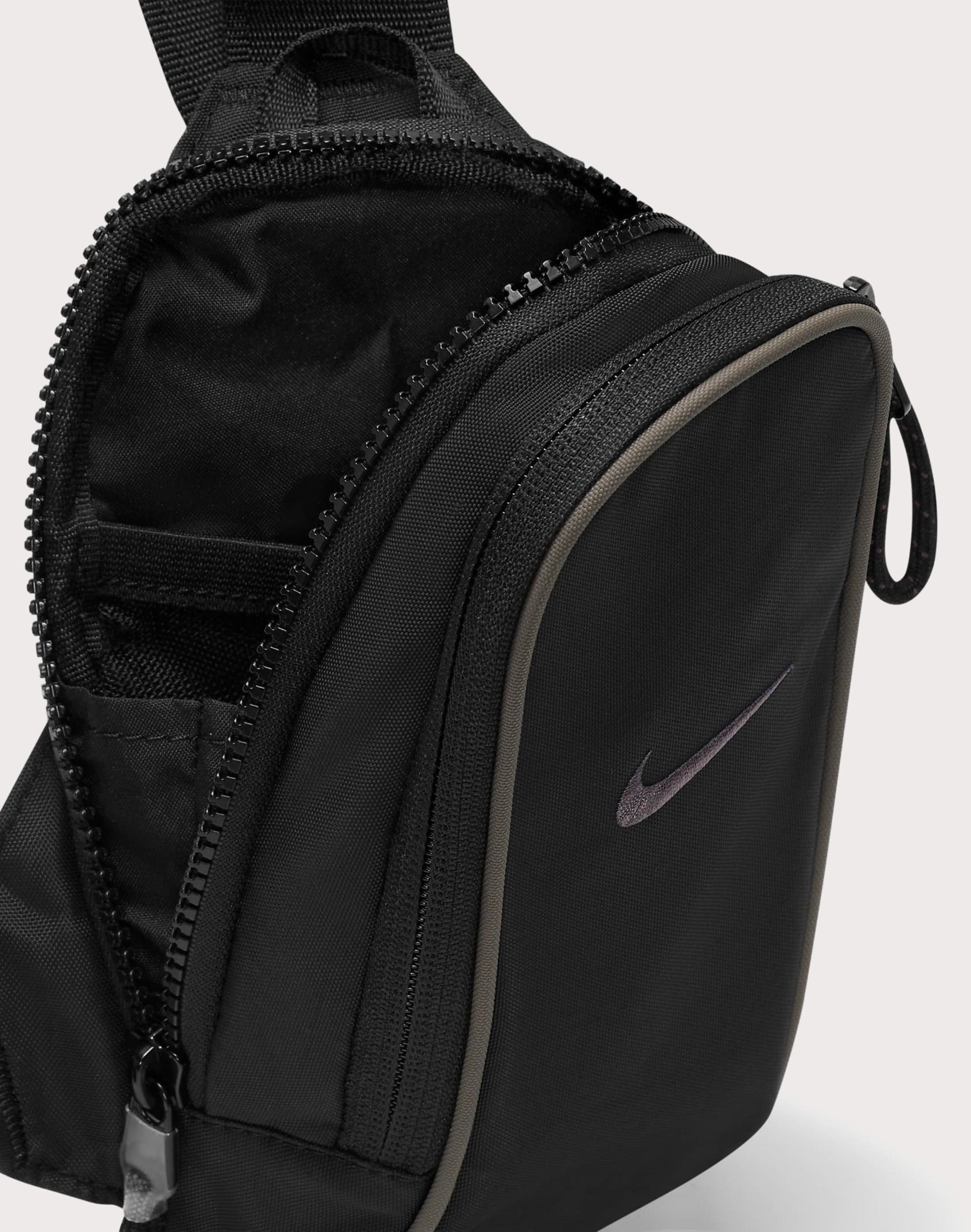 Nike Essentials Crossbody Bag - Image 3