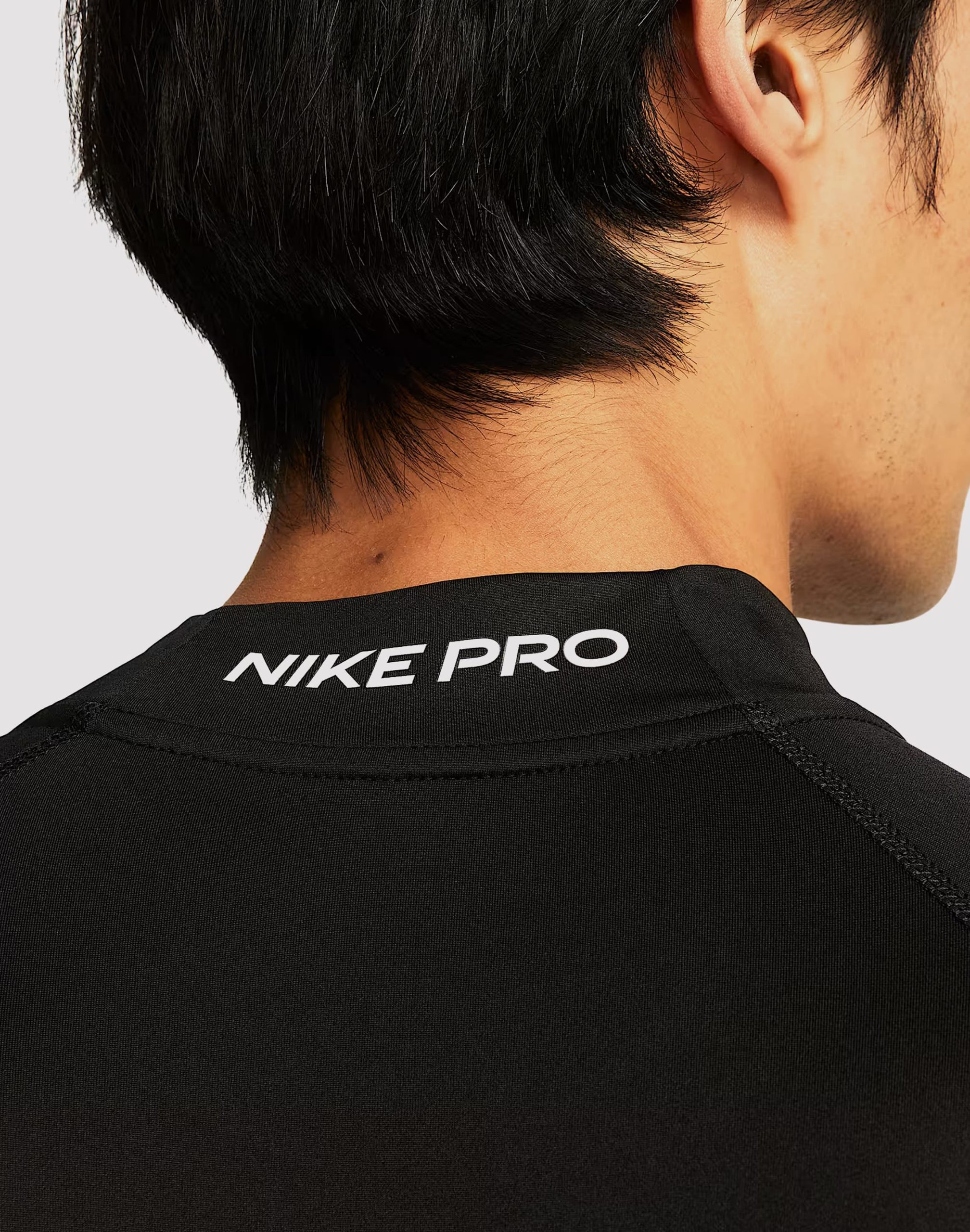 Nike Dri-FIT Fitness Mock-Neck Long-Sleeve - Image 4