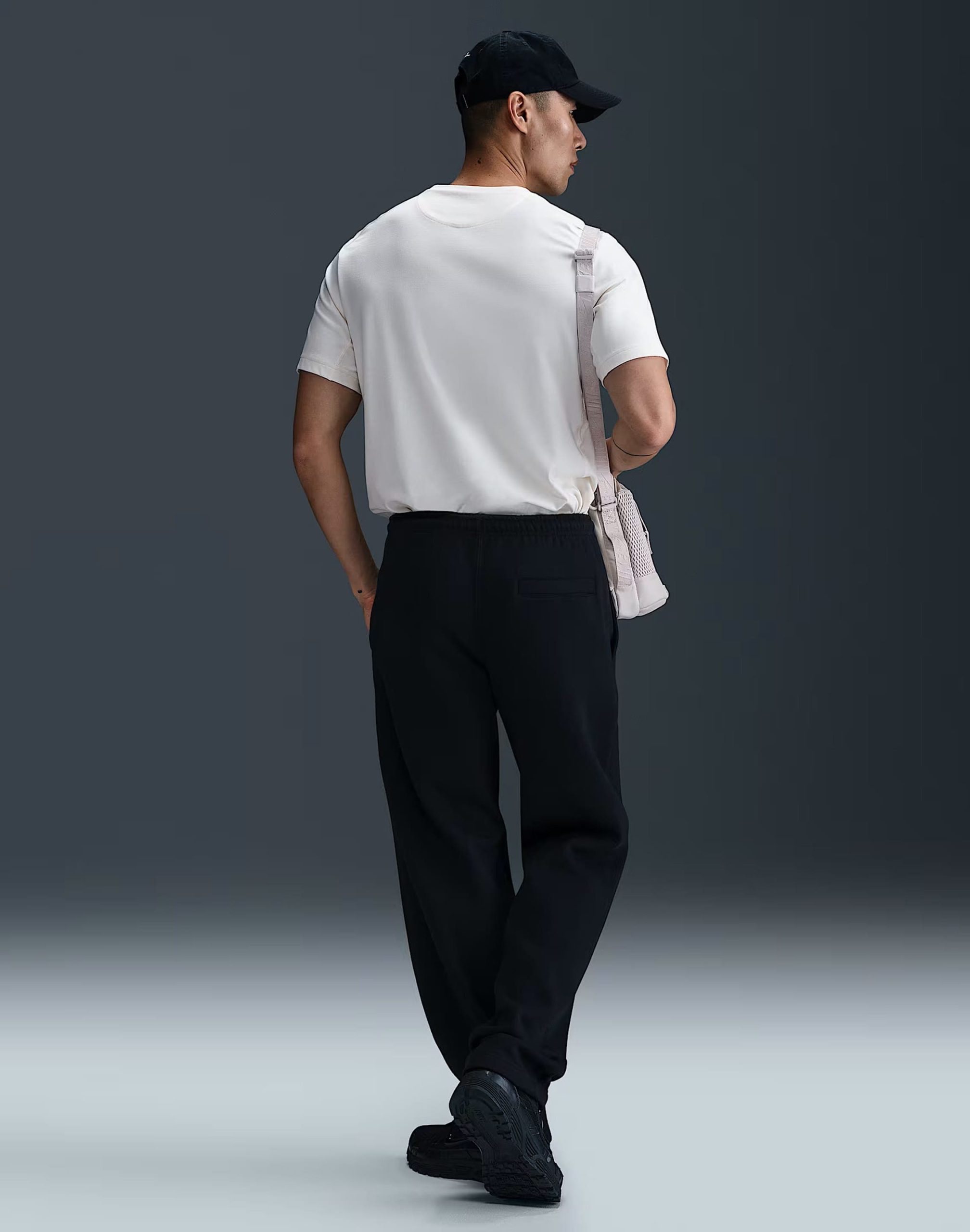 Nike Club Open-Hem Fleece Pants - Image 4