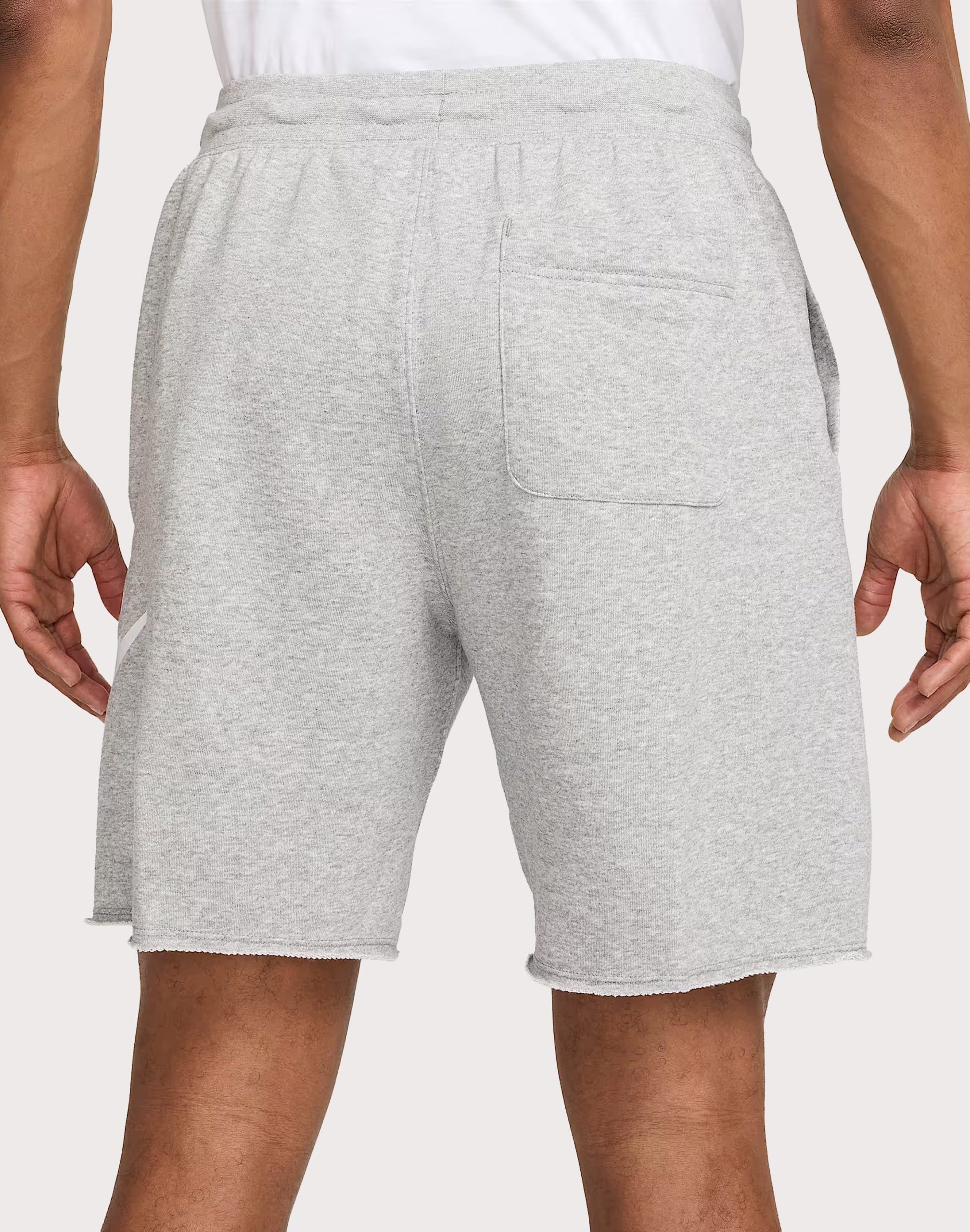 Nike Club French Terry Alumni Shorts - Image 3