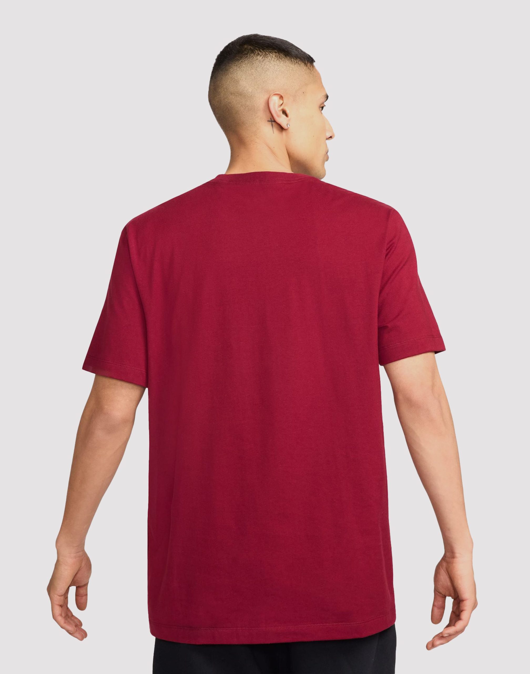Nike Sportswear Club Red Tee - Image 2