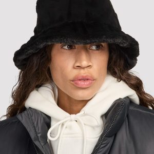 Nike Apex Faux Fur Bucket Hat