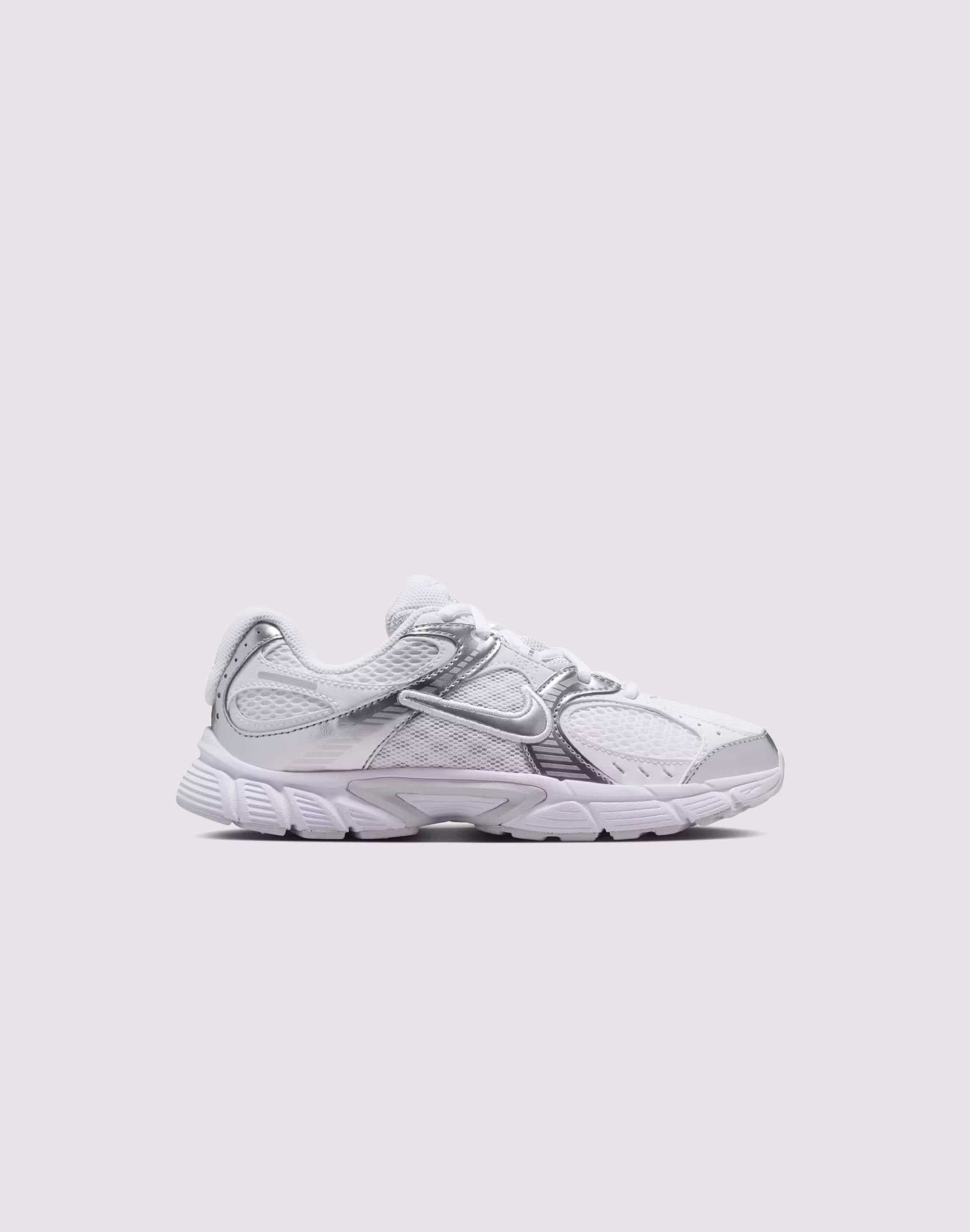Nike V5 RNR Grade-School