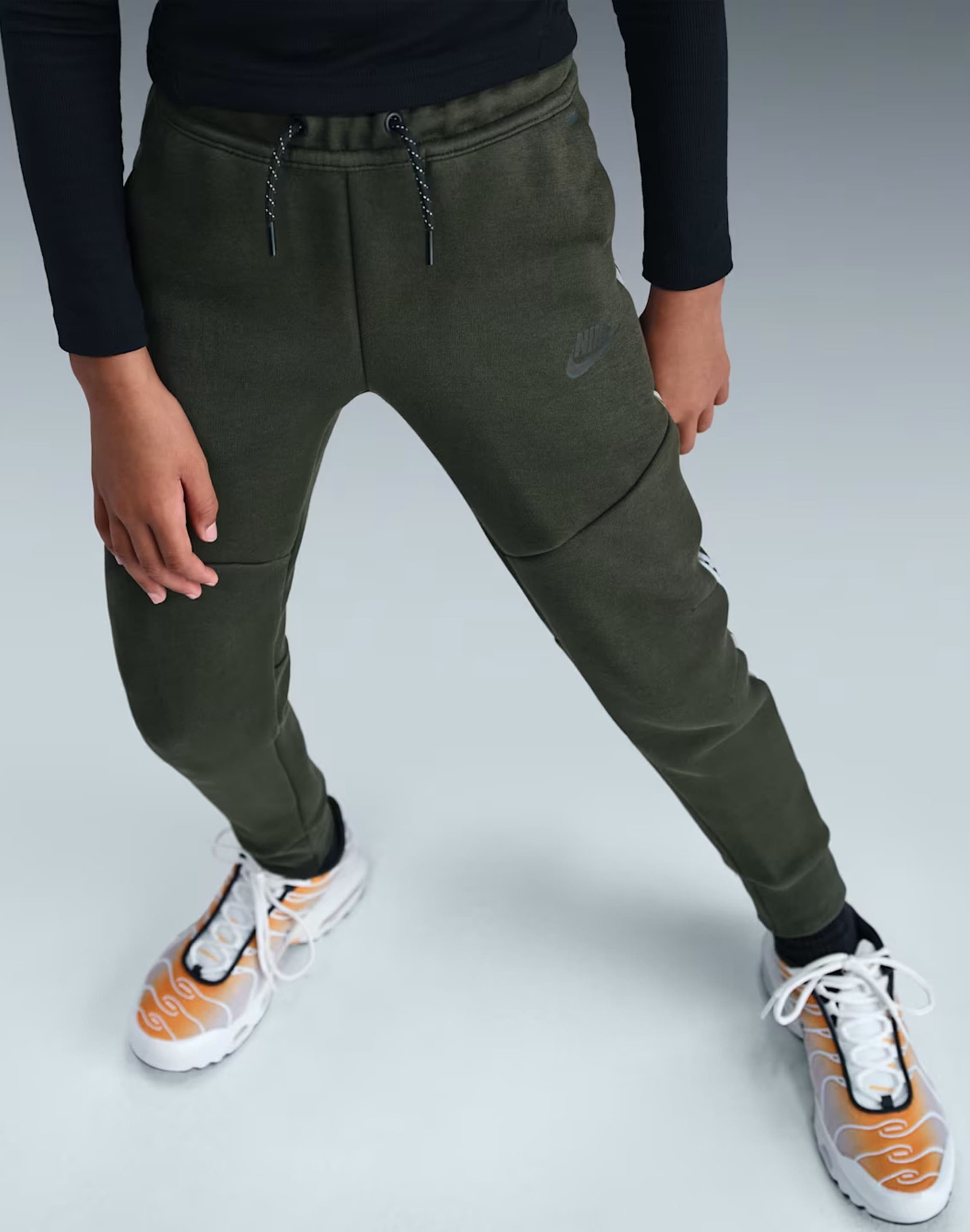Nike Reflective Tech Fleece Joggers Grade-School - Image 2