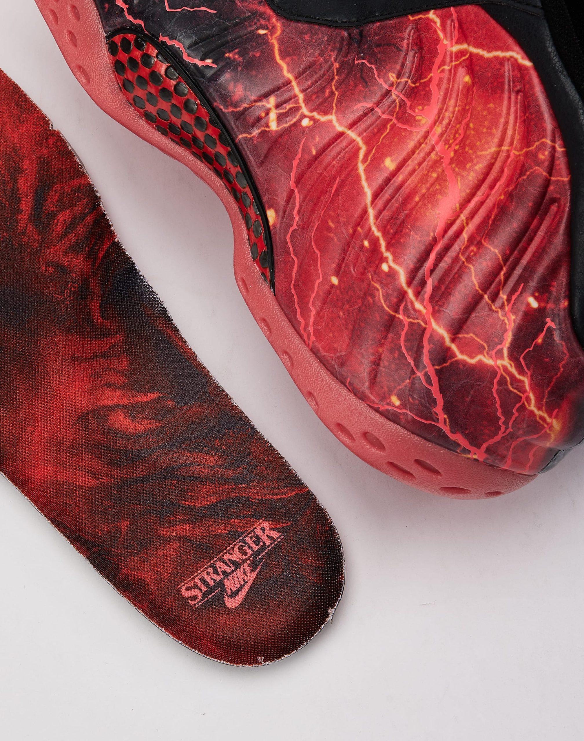 Nike Air Foamposite One PRM x Stranger Things 'Vecna' - Image 8