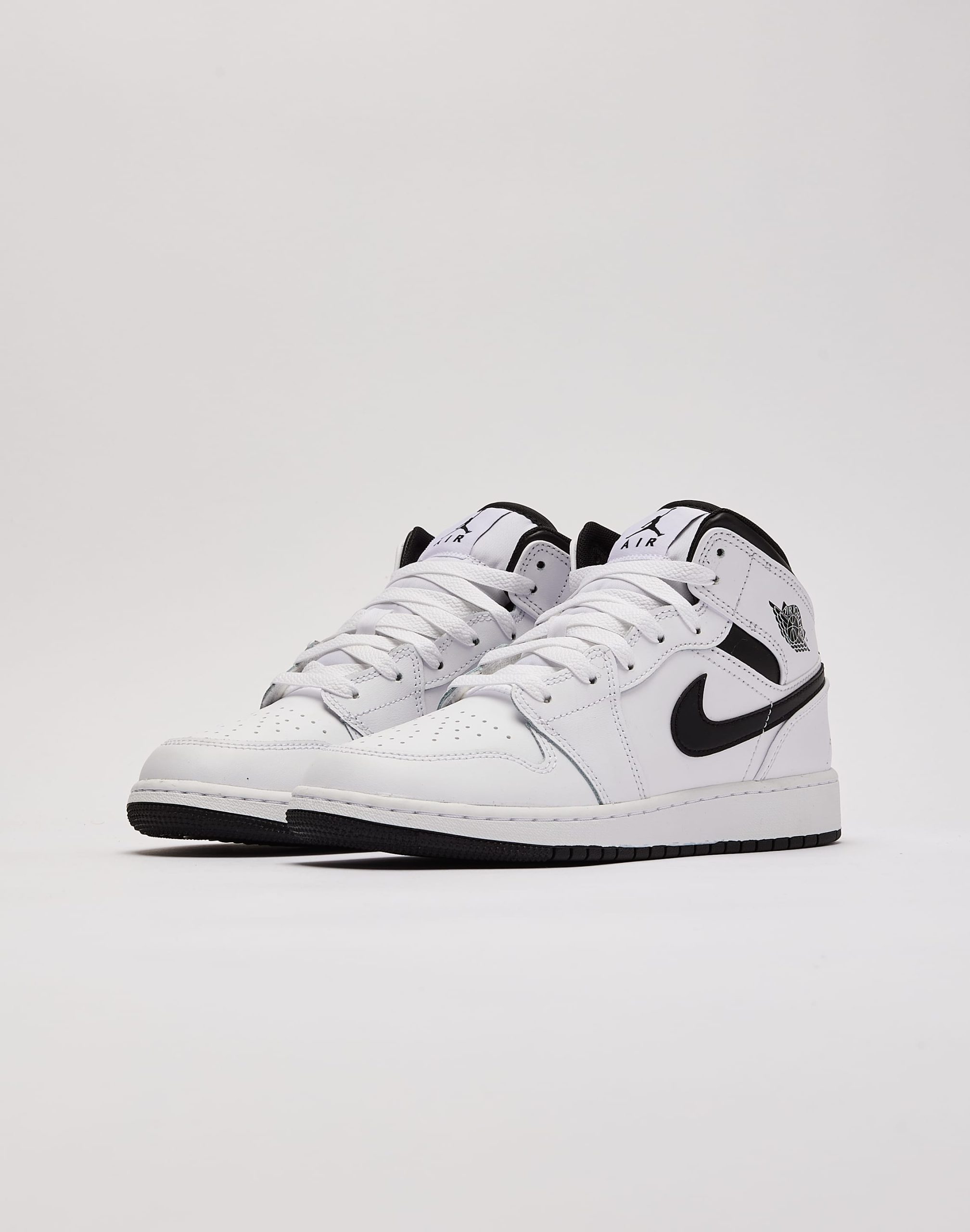 Jordan Air Jordan 1 Mid Grade-School - Image 2