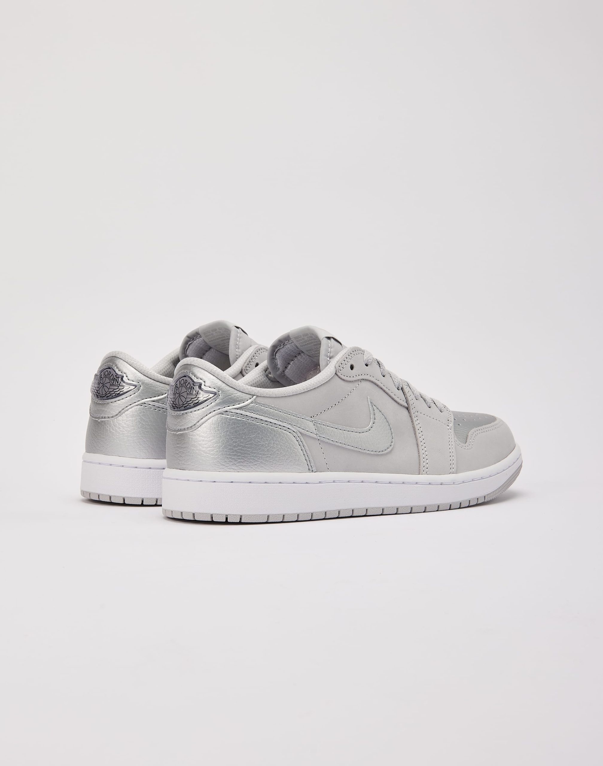 Jordan Air Jordan 1 Retro Low OG 'Metallic Silver' - Image 3