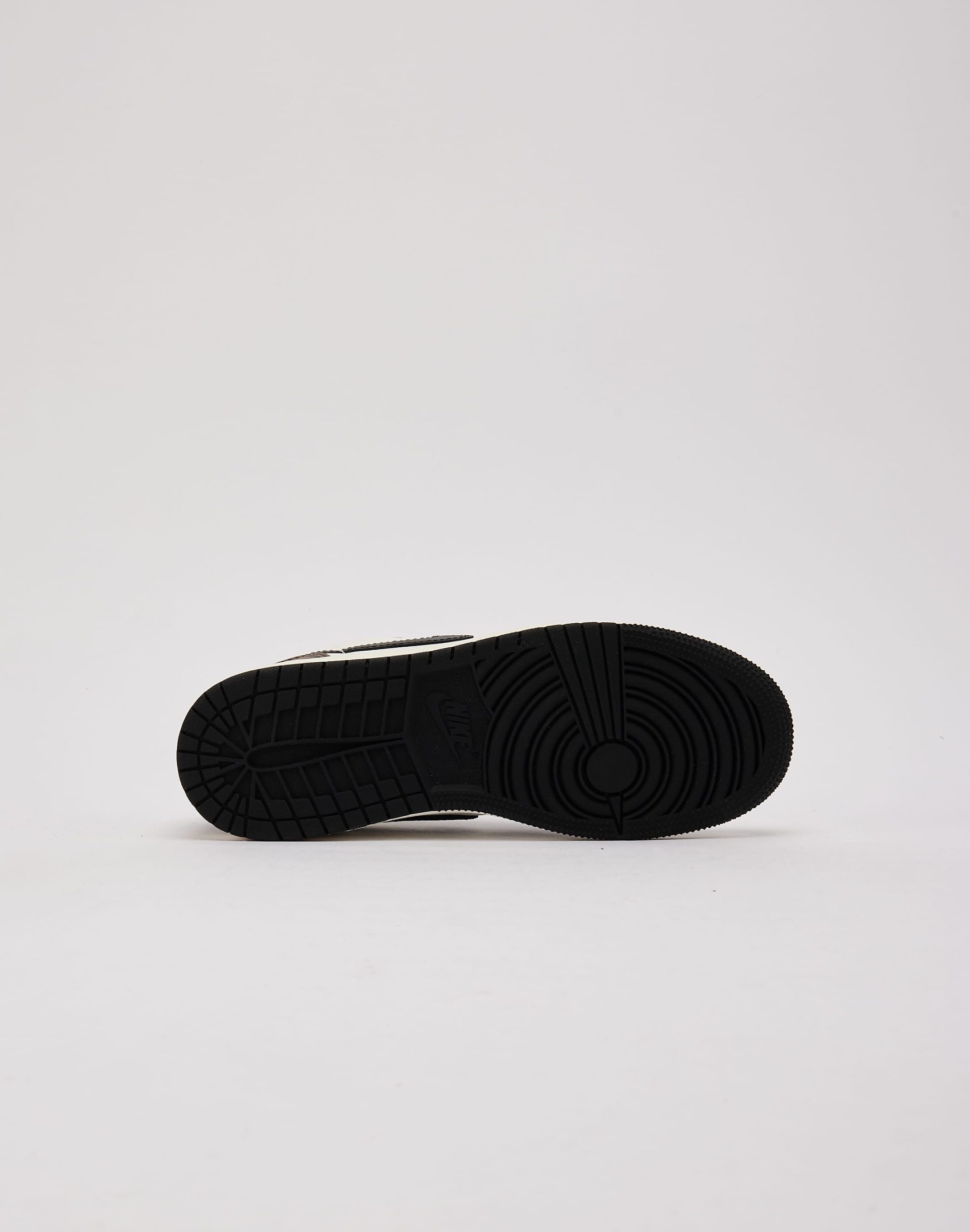 Jordan Air Jordan 1 Retro Low OG 'Mocha' Grade-School - Image 4