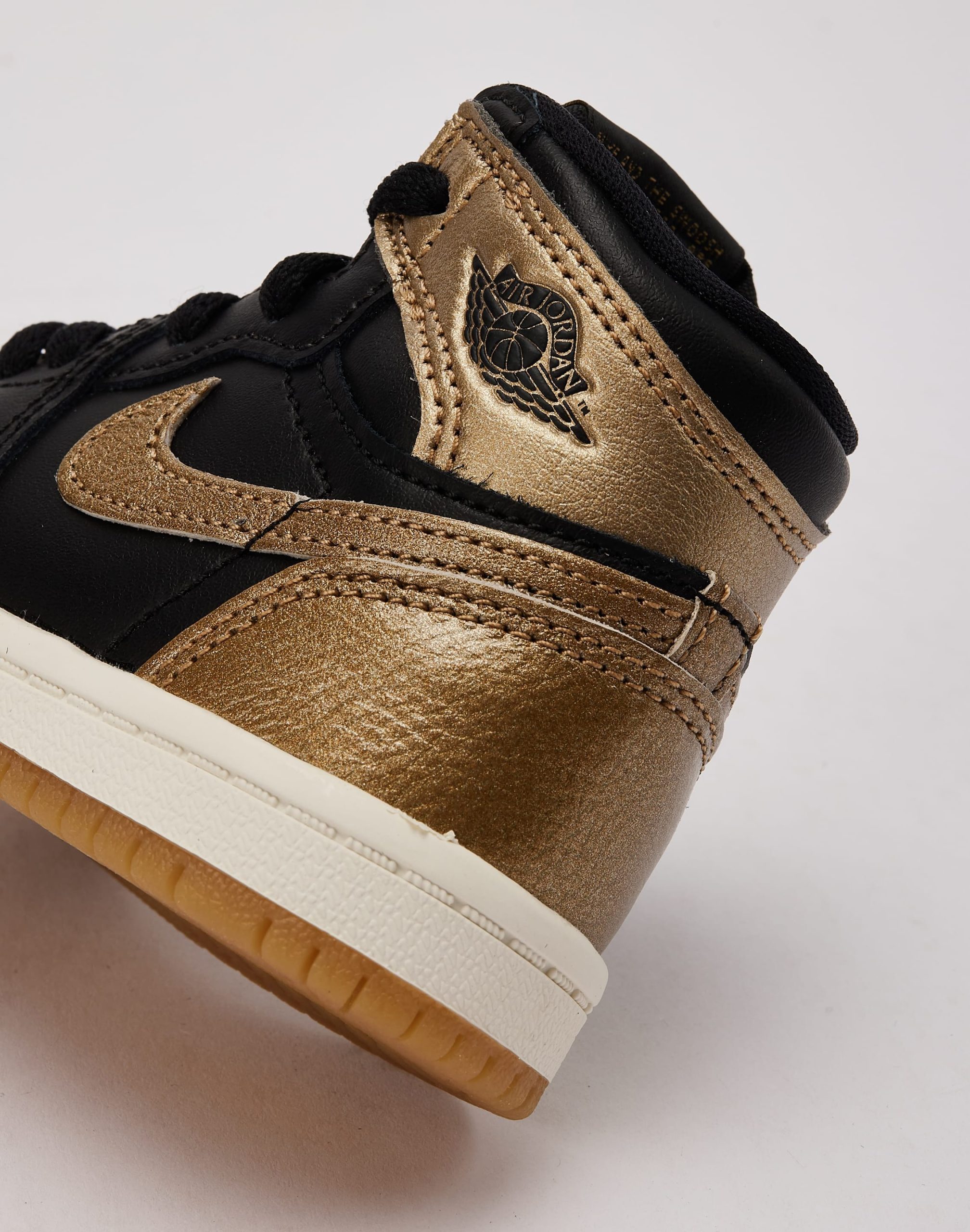 Jordan Air Jordan 1 Retro High OG 'Black And Gold' Toddler - Image 5