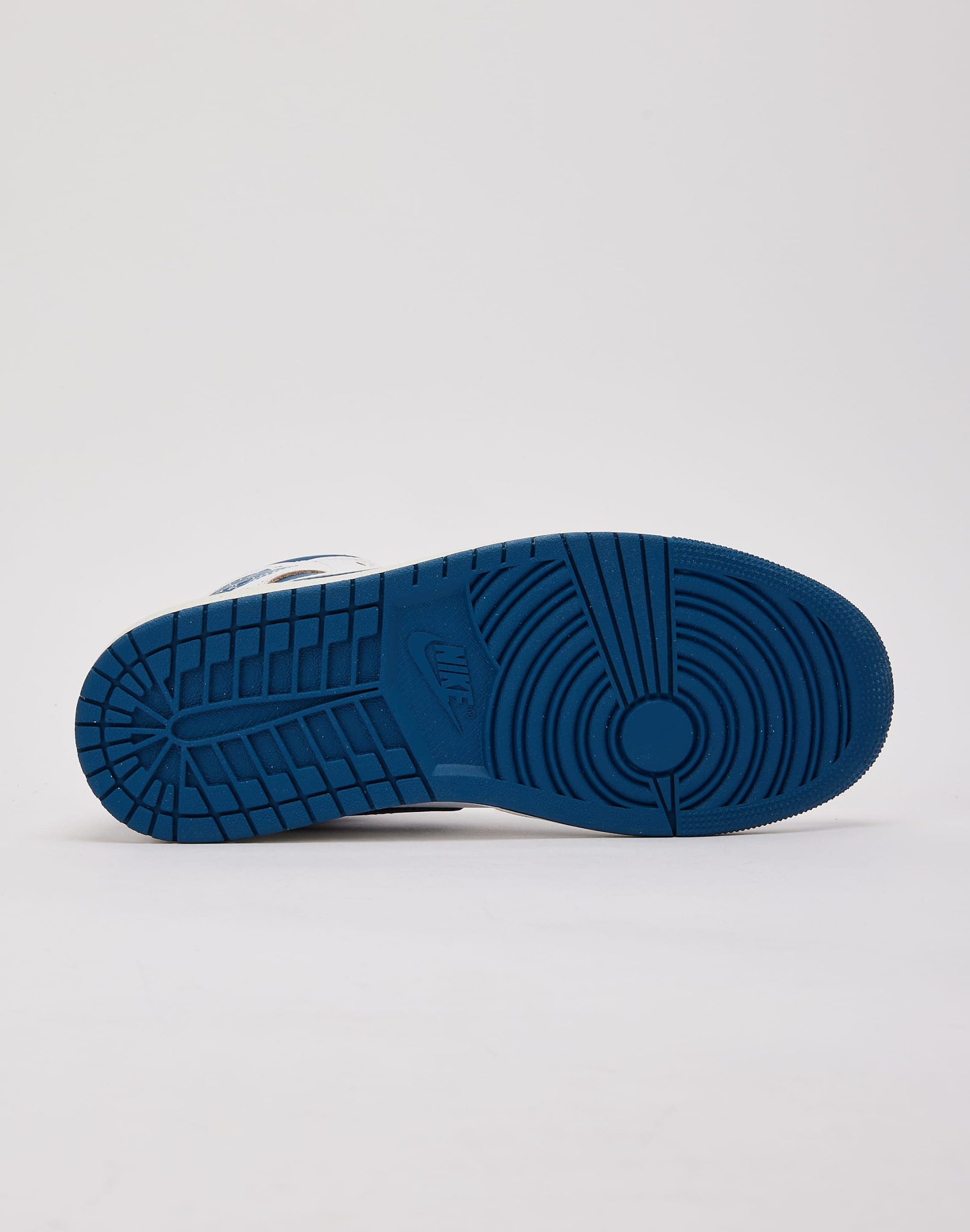Jordan Air Jordan 1 Mid SE - Image 4