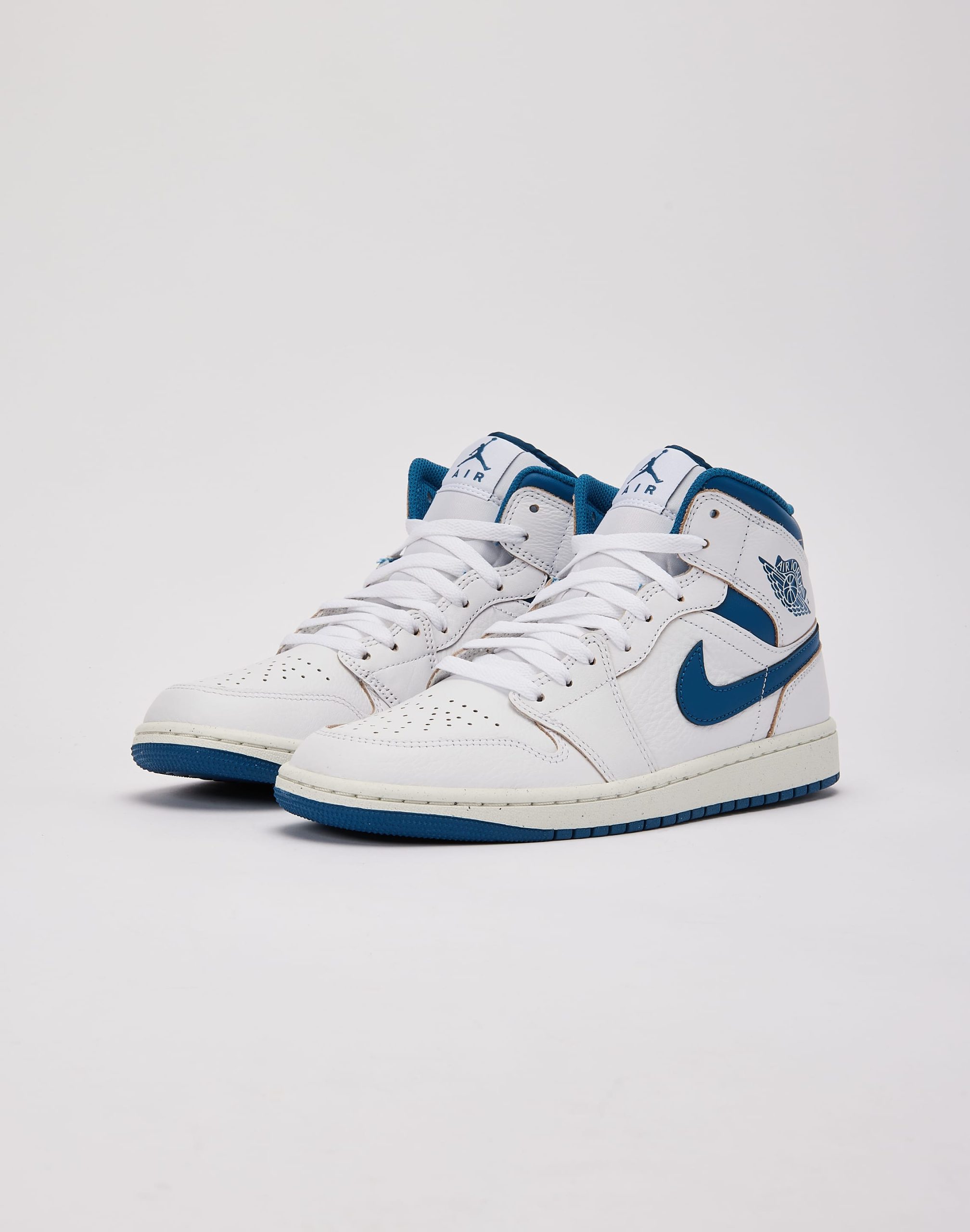 Jordan Air Jordan 1 Mid SE - Image 2