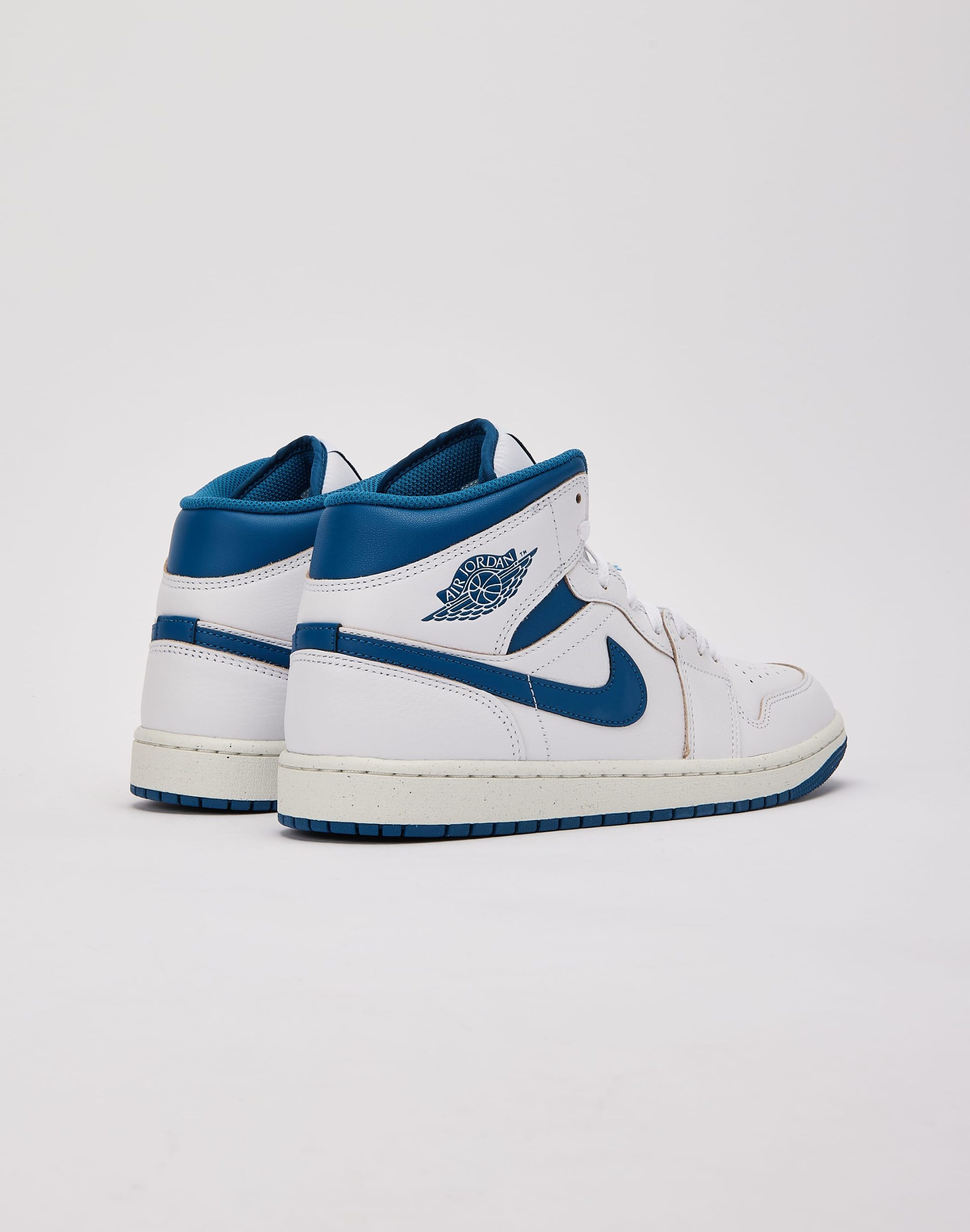 Jordan Air Jordan 1 Mid SE - Image 3