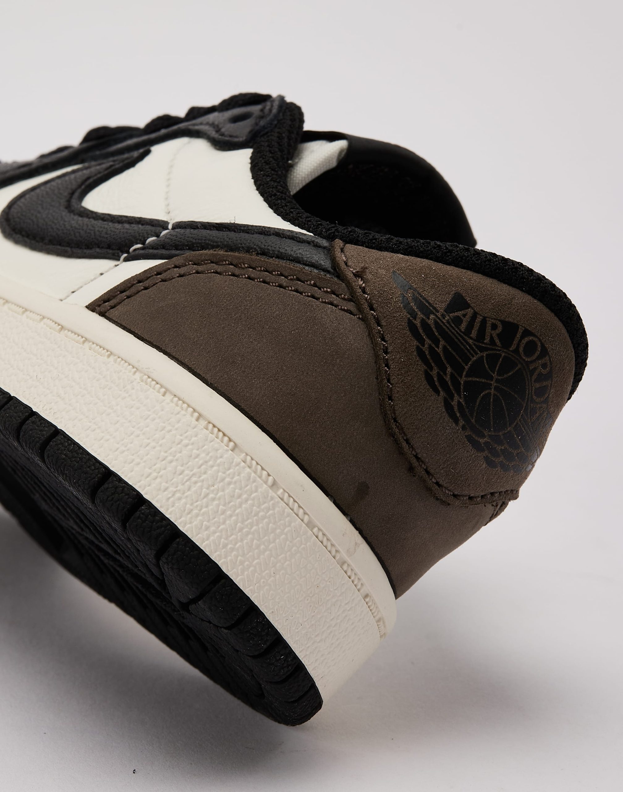 Jordan Air Jordan 1 Retro Low OG 'Mocha' Pre-School - Image 5