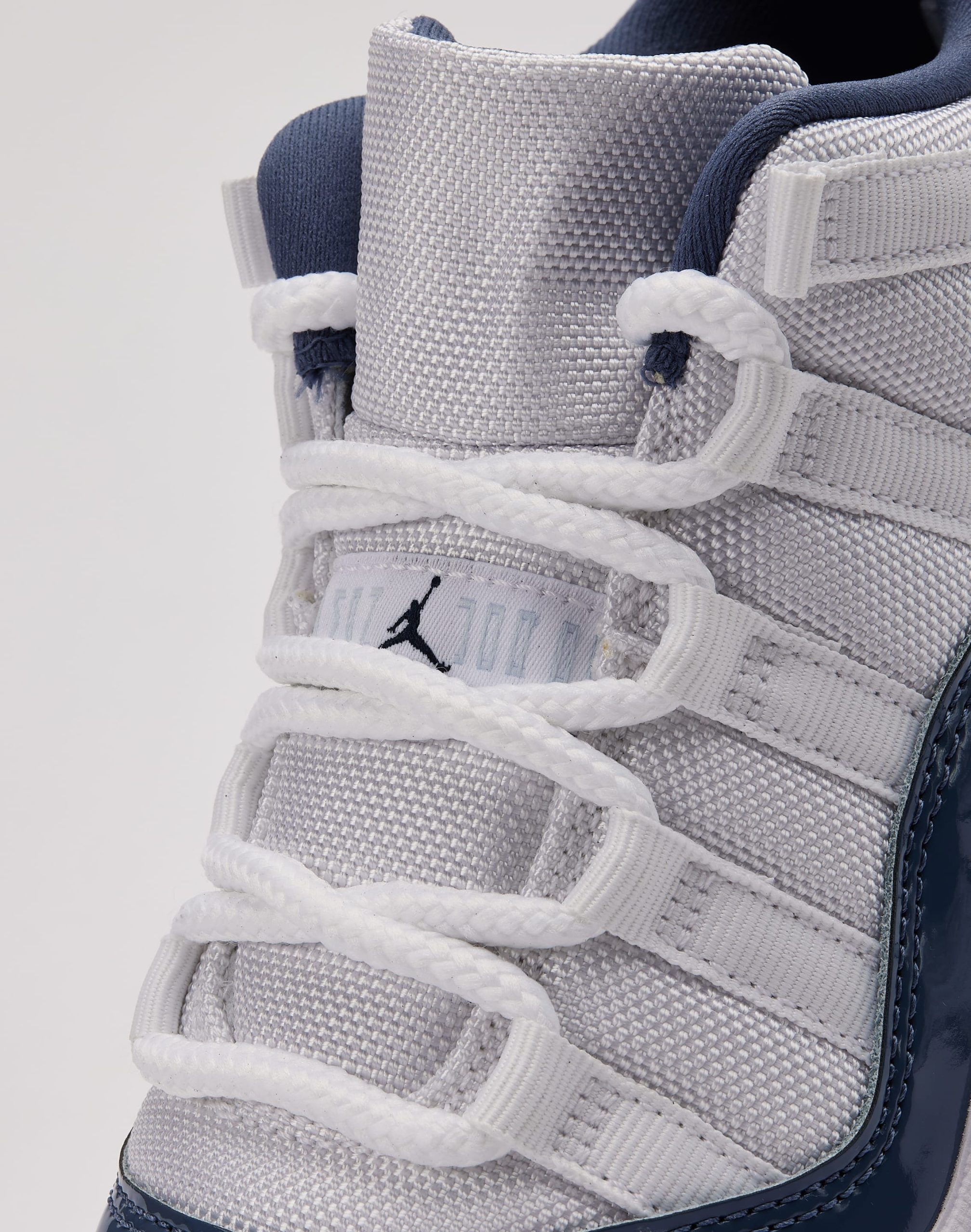 Jordan Air Jordan 11 Retro Low 'Diffused Blue' Grade-School - Image 5