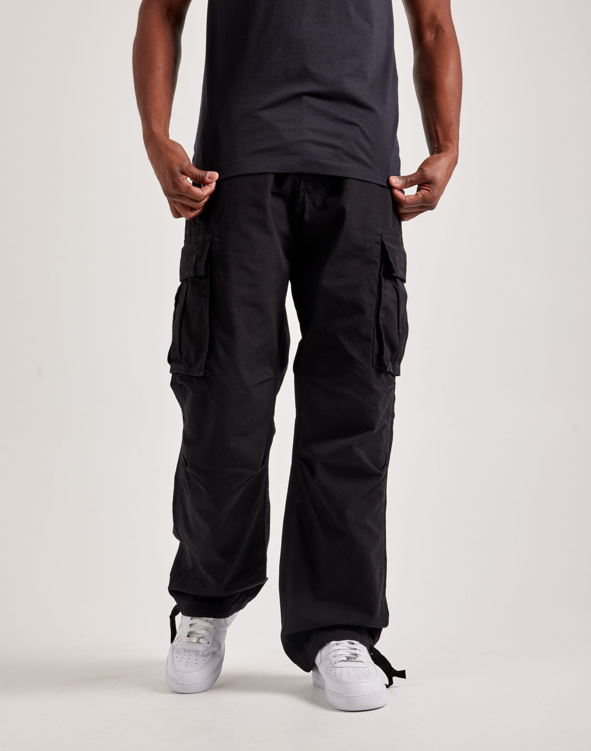MNML Ultra Baggy Vintage Cargo Pants