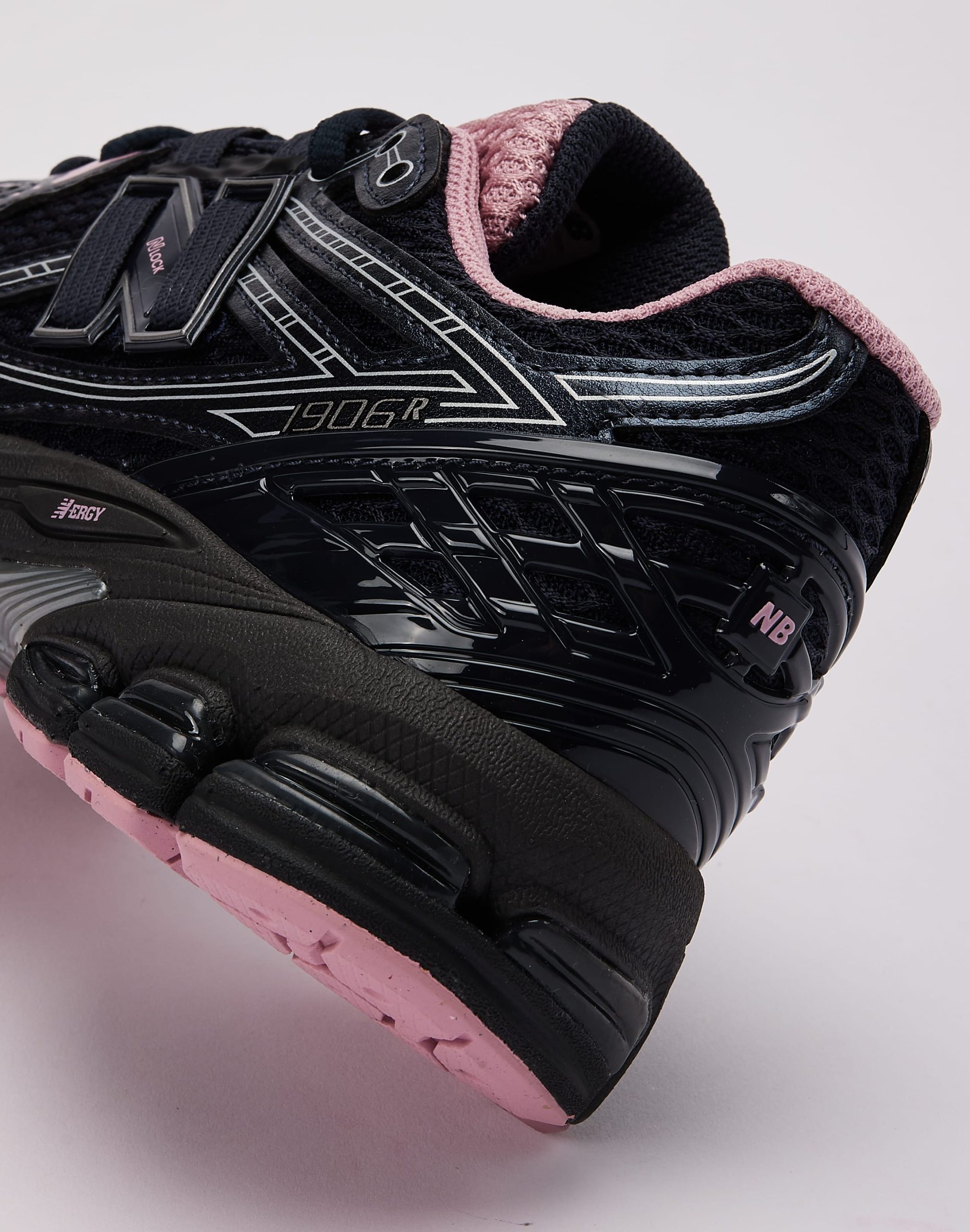New Balance 1906R Grade-School - Image 5