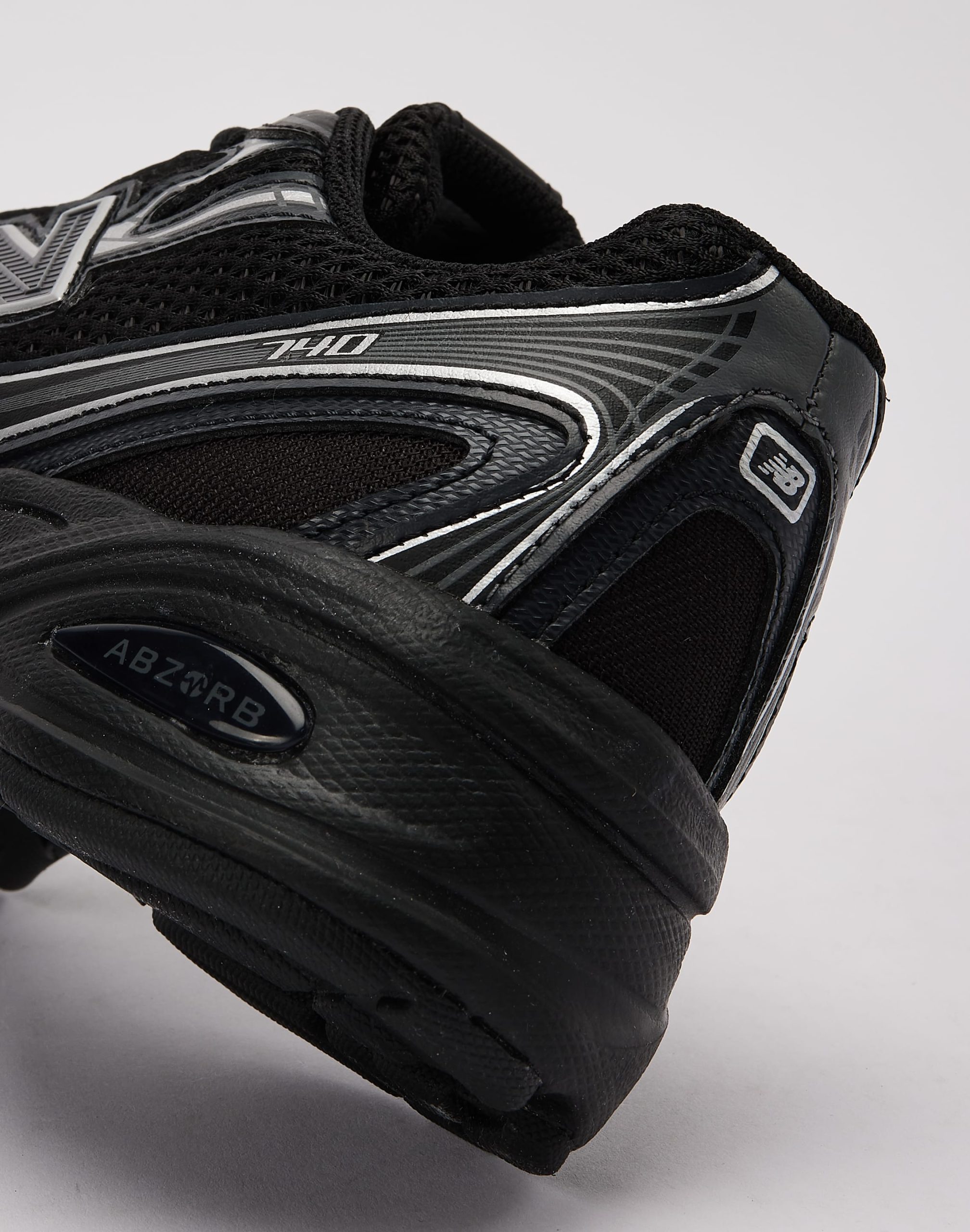 New Balance 740 Grade-School - Image 5