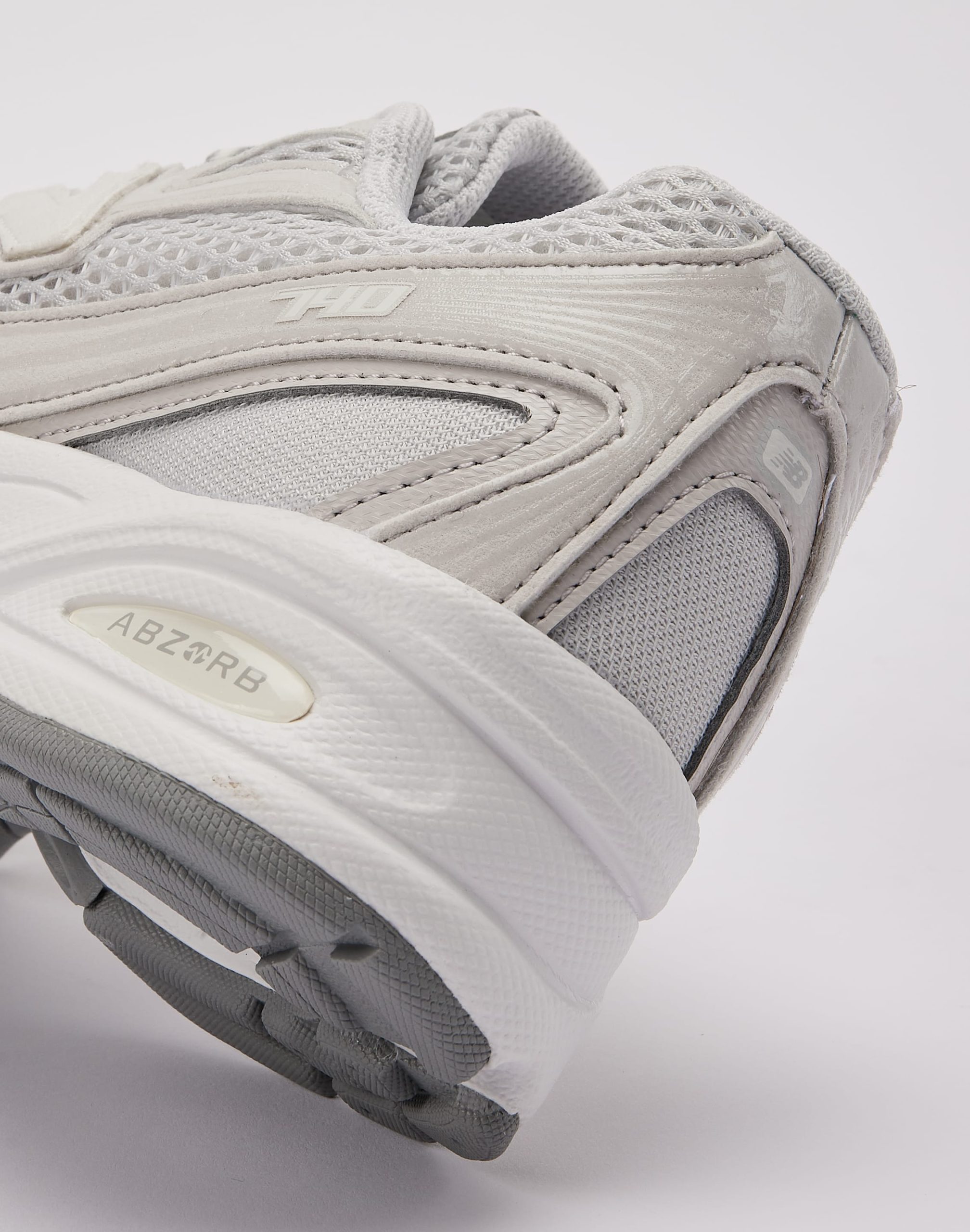 New Balance 740 Grade-School - Image 5