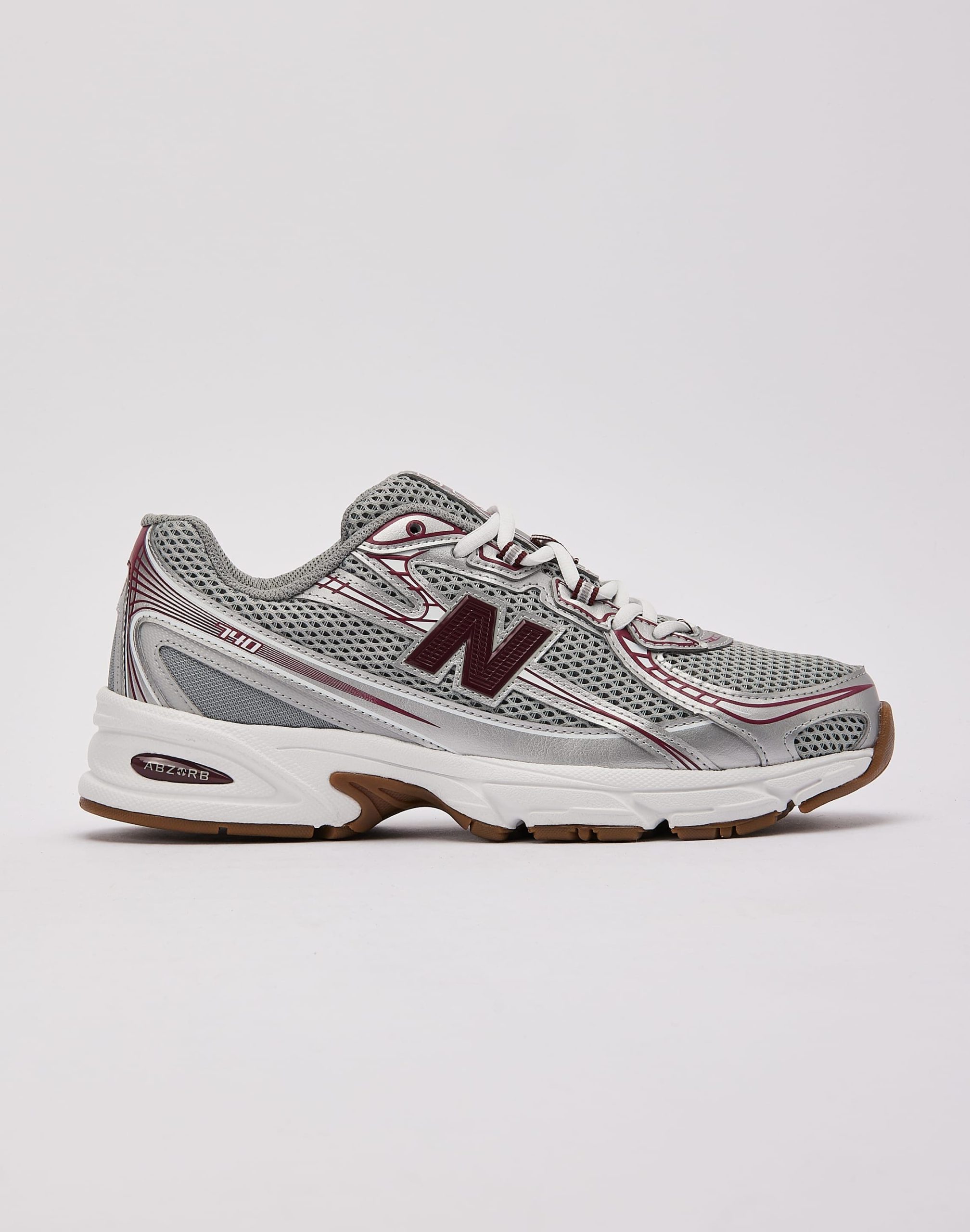 New Balance 740