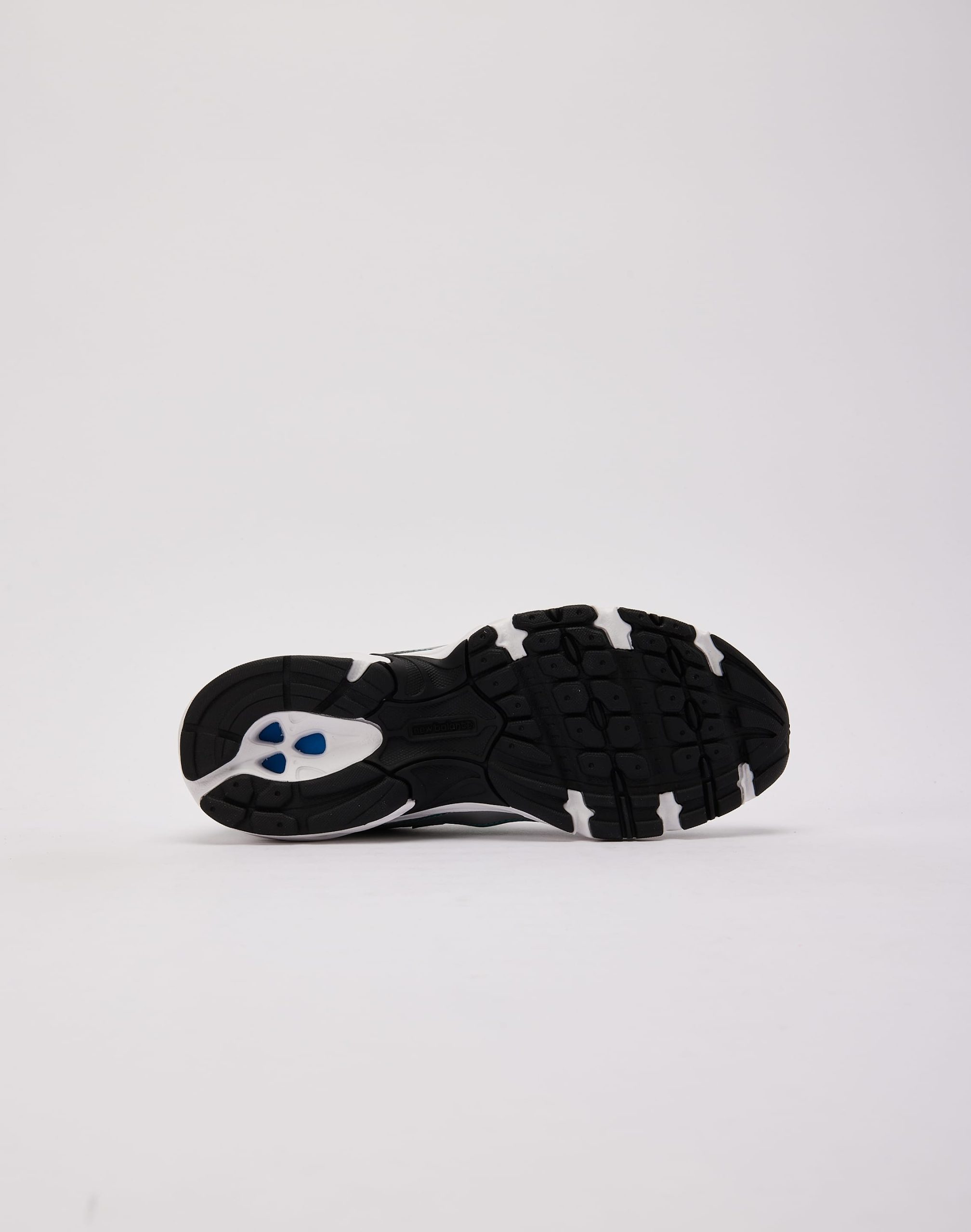 New Balance 740 - Image 4