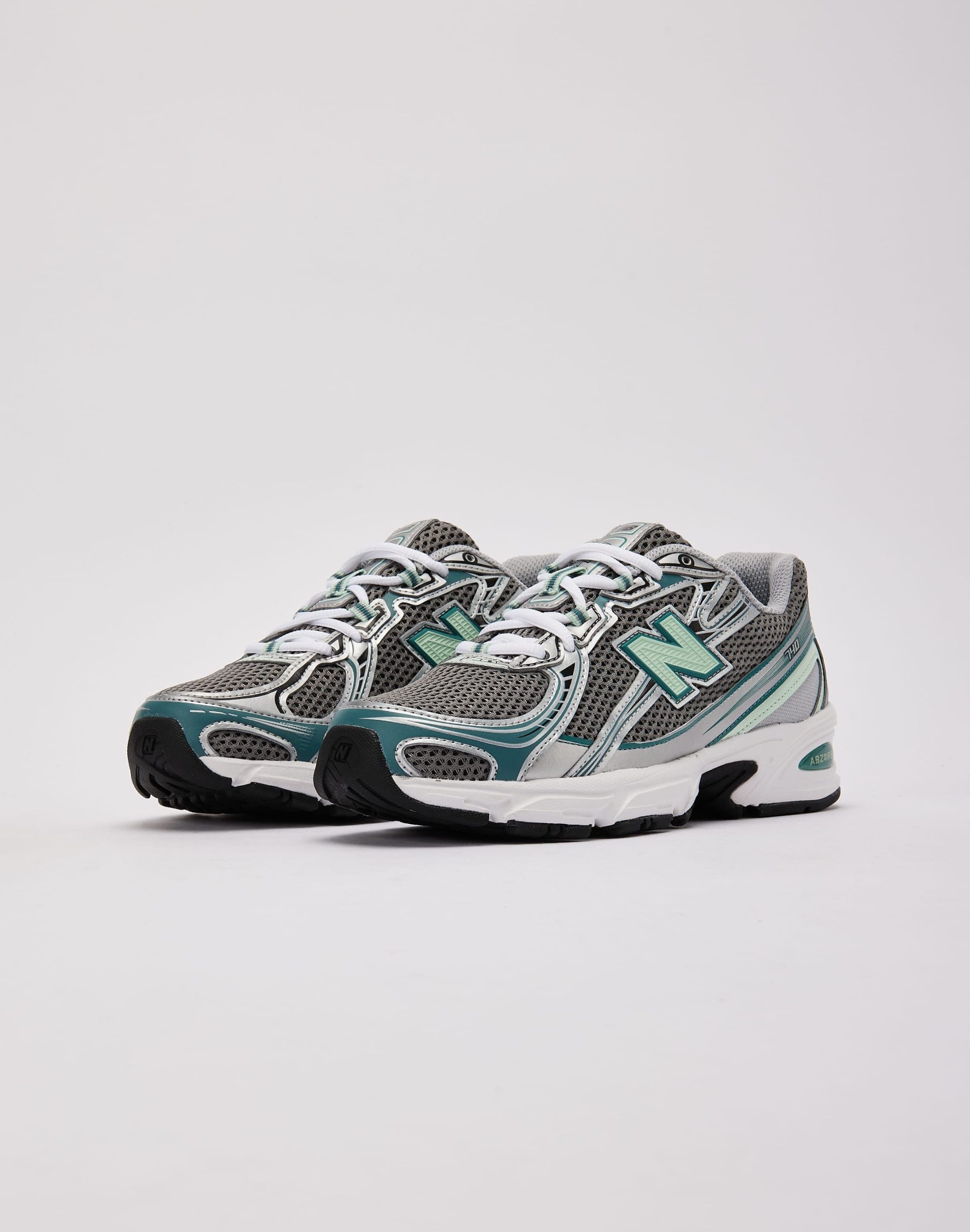 New Balance 740 - Image 2