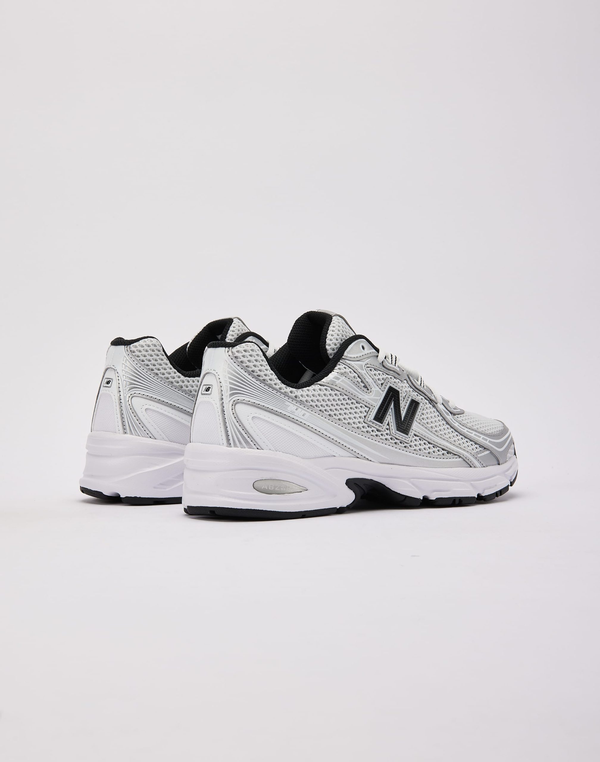New Balance 740 - Image 3