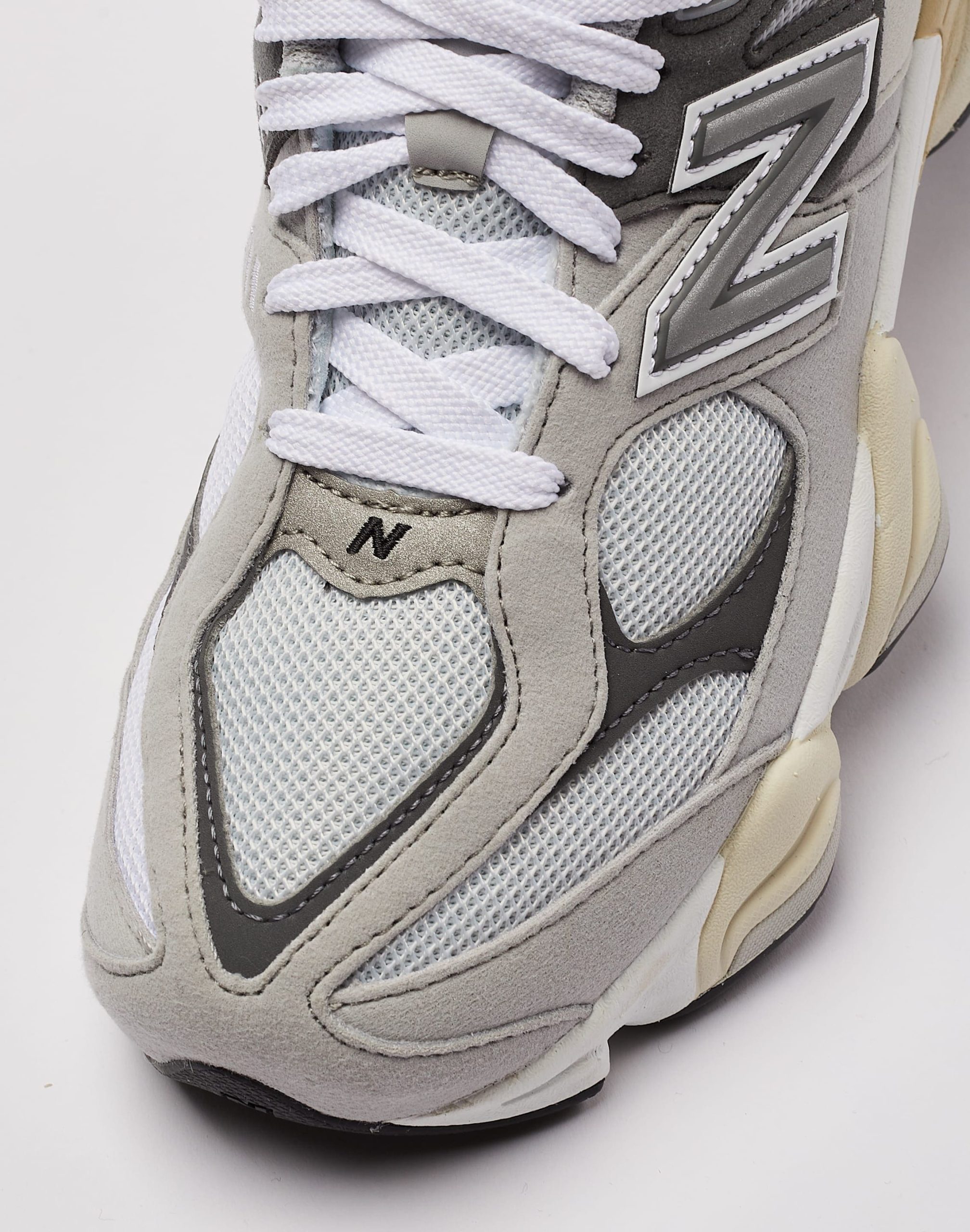 New Balance 9060 Grade-School - Image 5