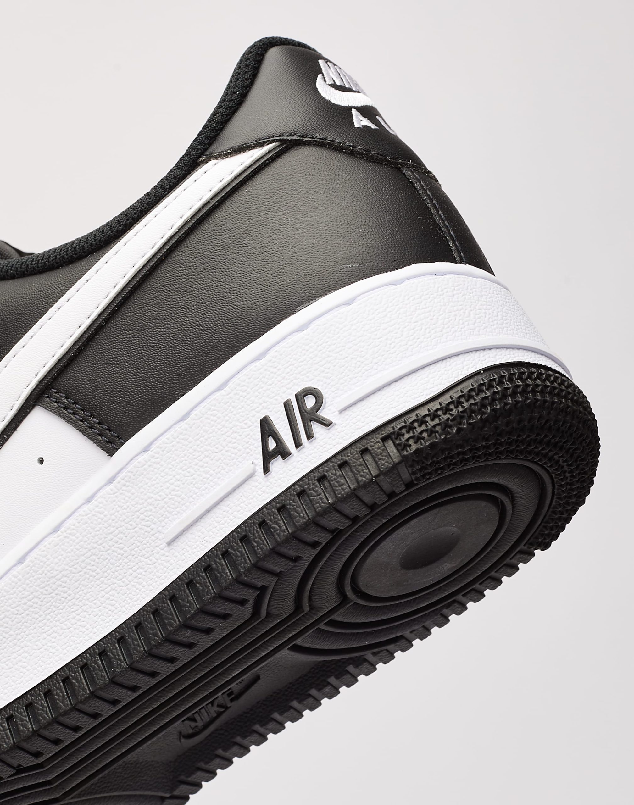 Nike Air Force 1 Low '07 - Image 5