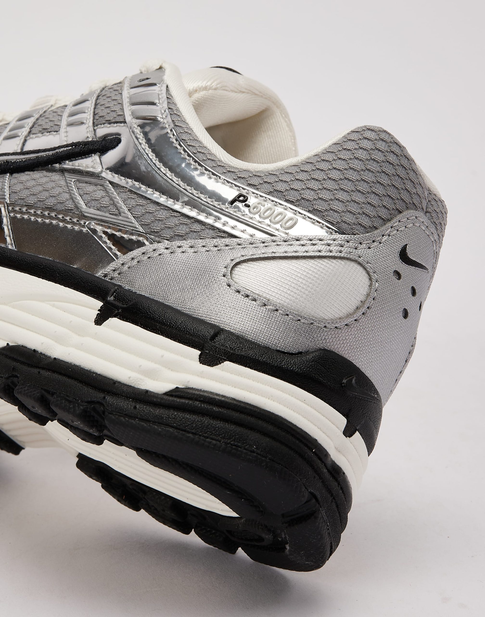 Nike P-6000 Grade-School - Image 5