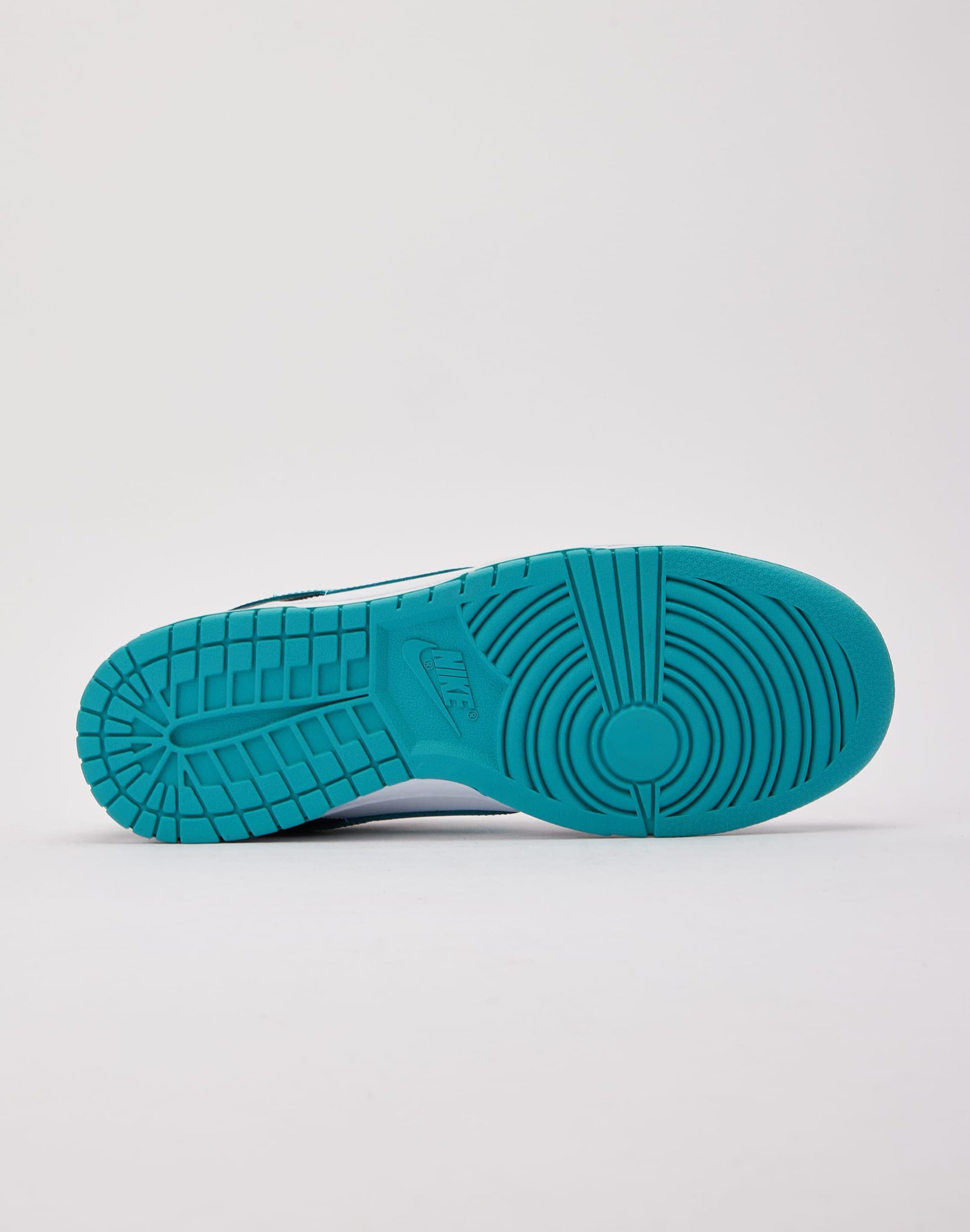 Nike Dunk Low - Image 4