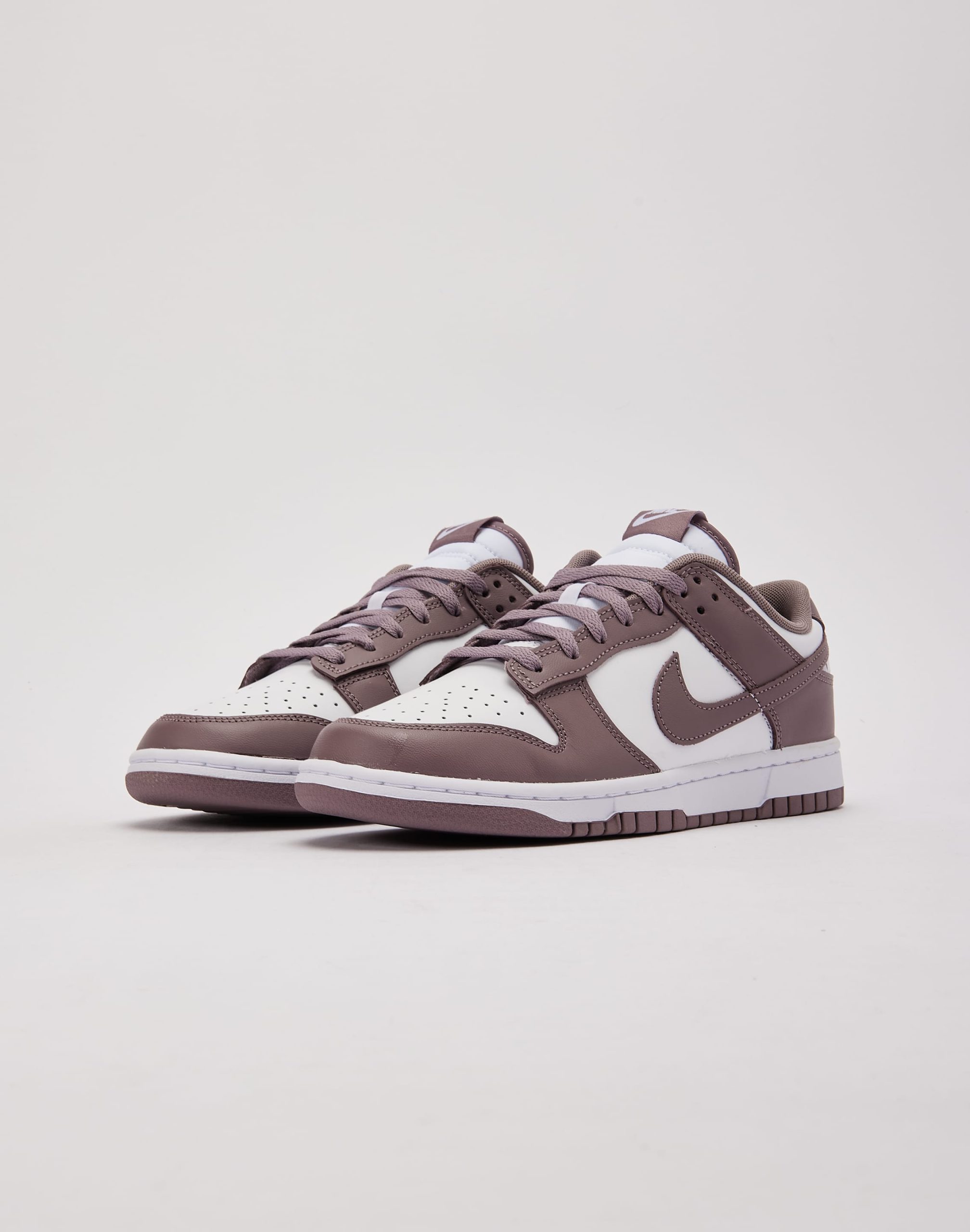 Nike Dunk Low - Image 2