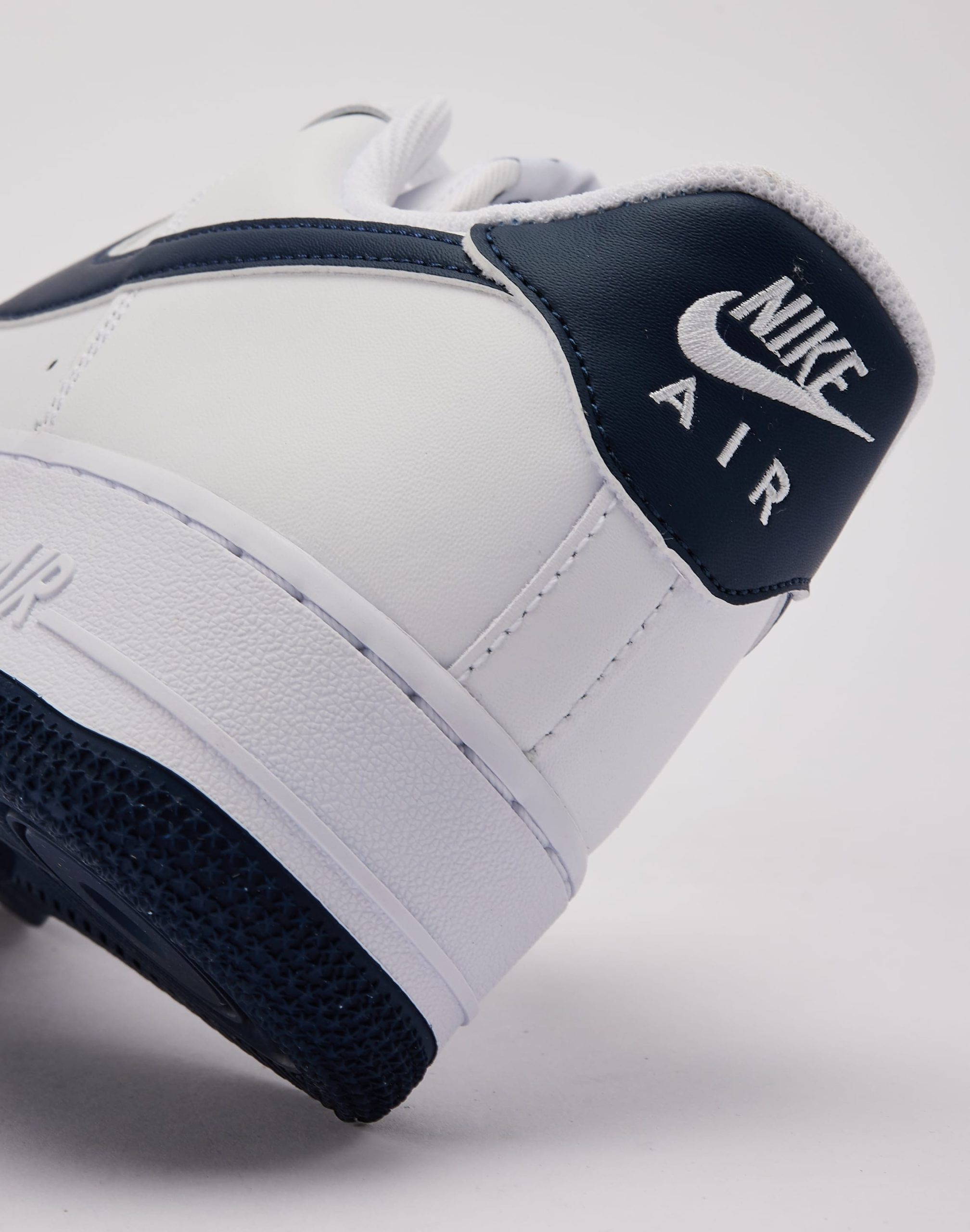 Nike Air Force 1 Low '07 - Image 5