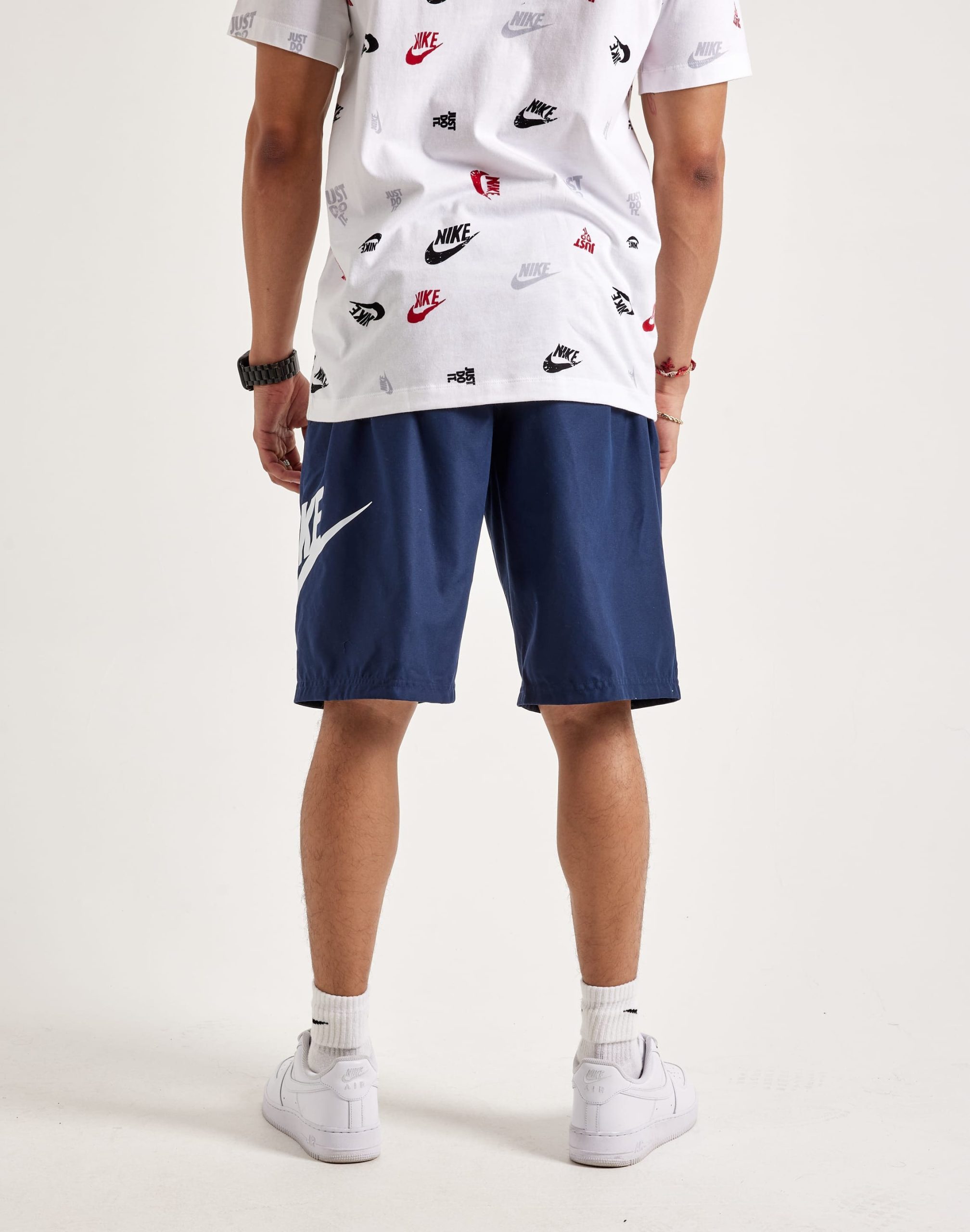 Nike Club Woven Shorts - Image 3