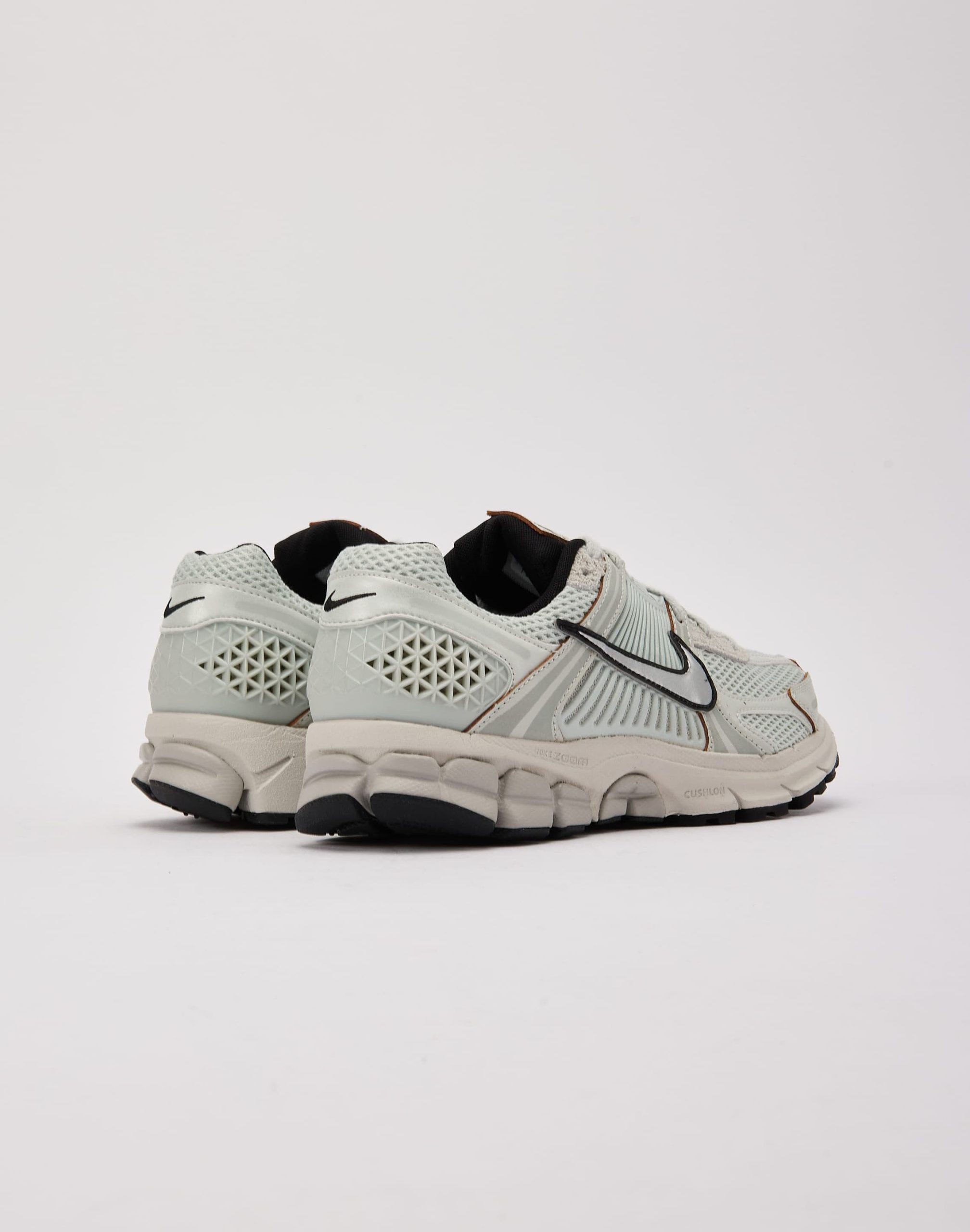 Nike Zoom Vomero 5 - Image 3