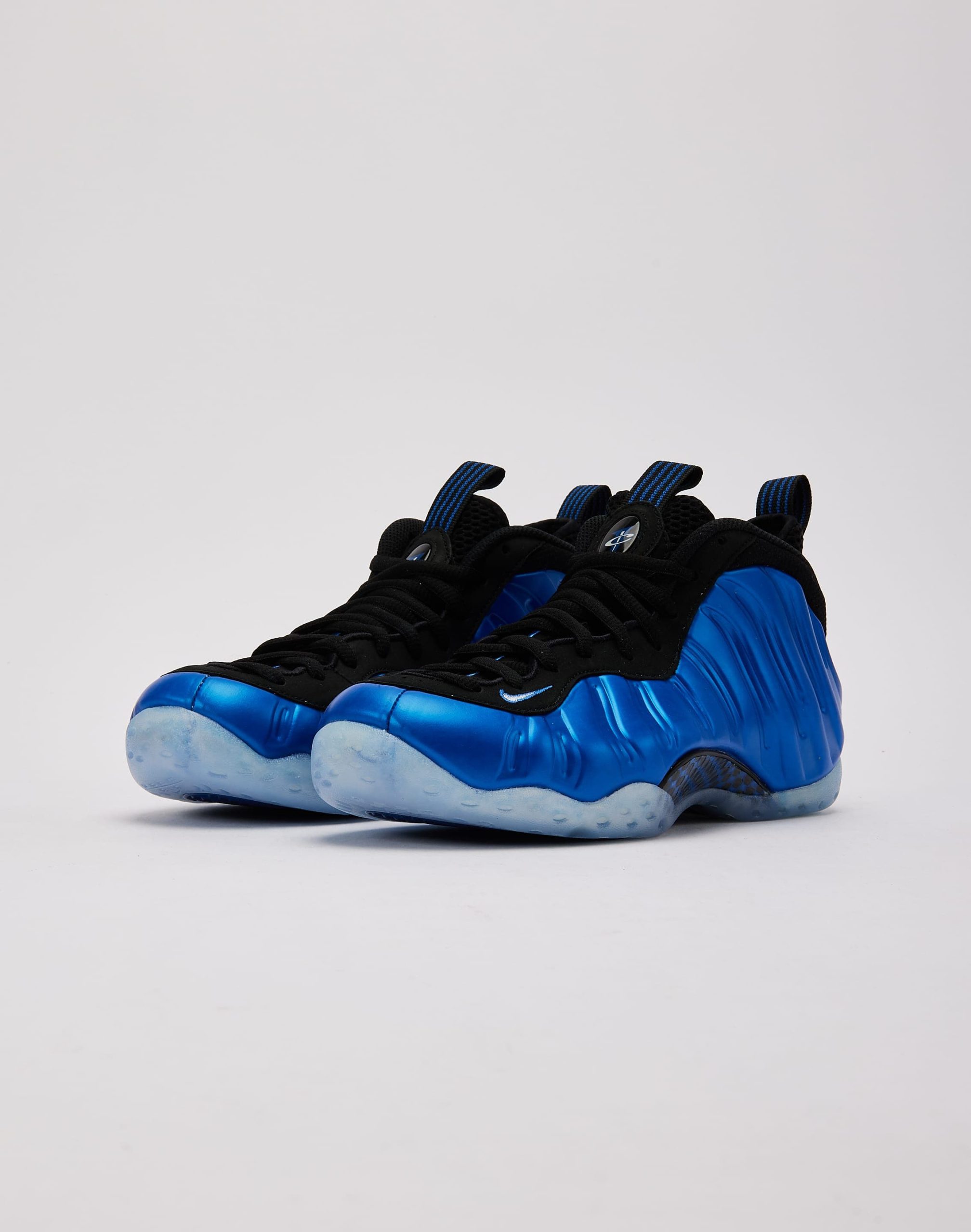 Nike Air Foamposite One 'Royal' Grade-School - Image 2