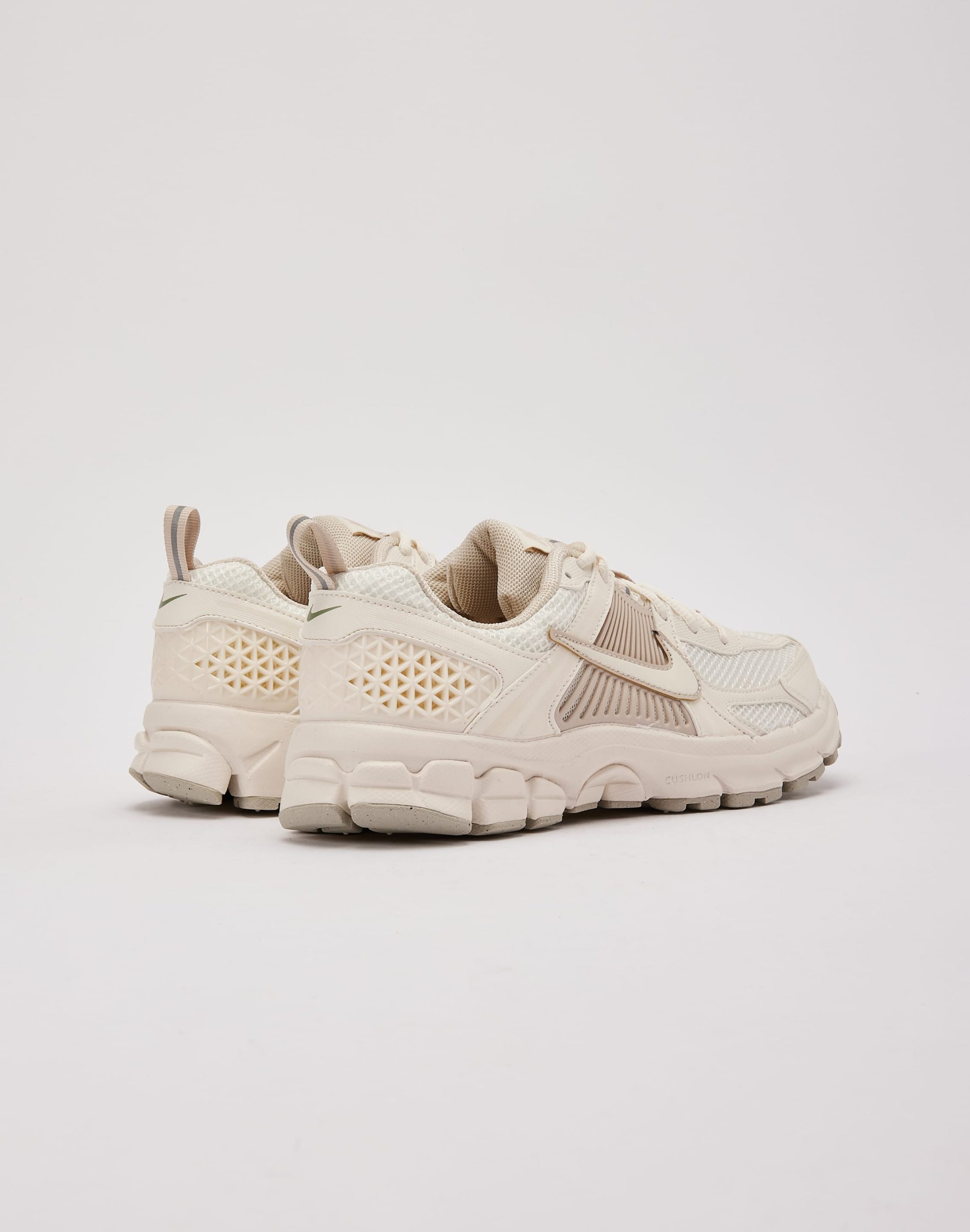Nike Zoom Vomero 5 Grade-School - Image 3