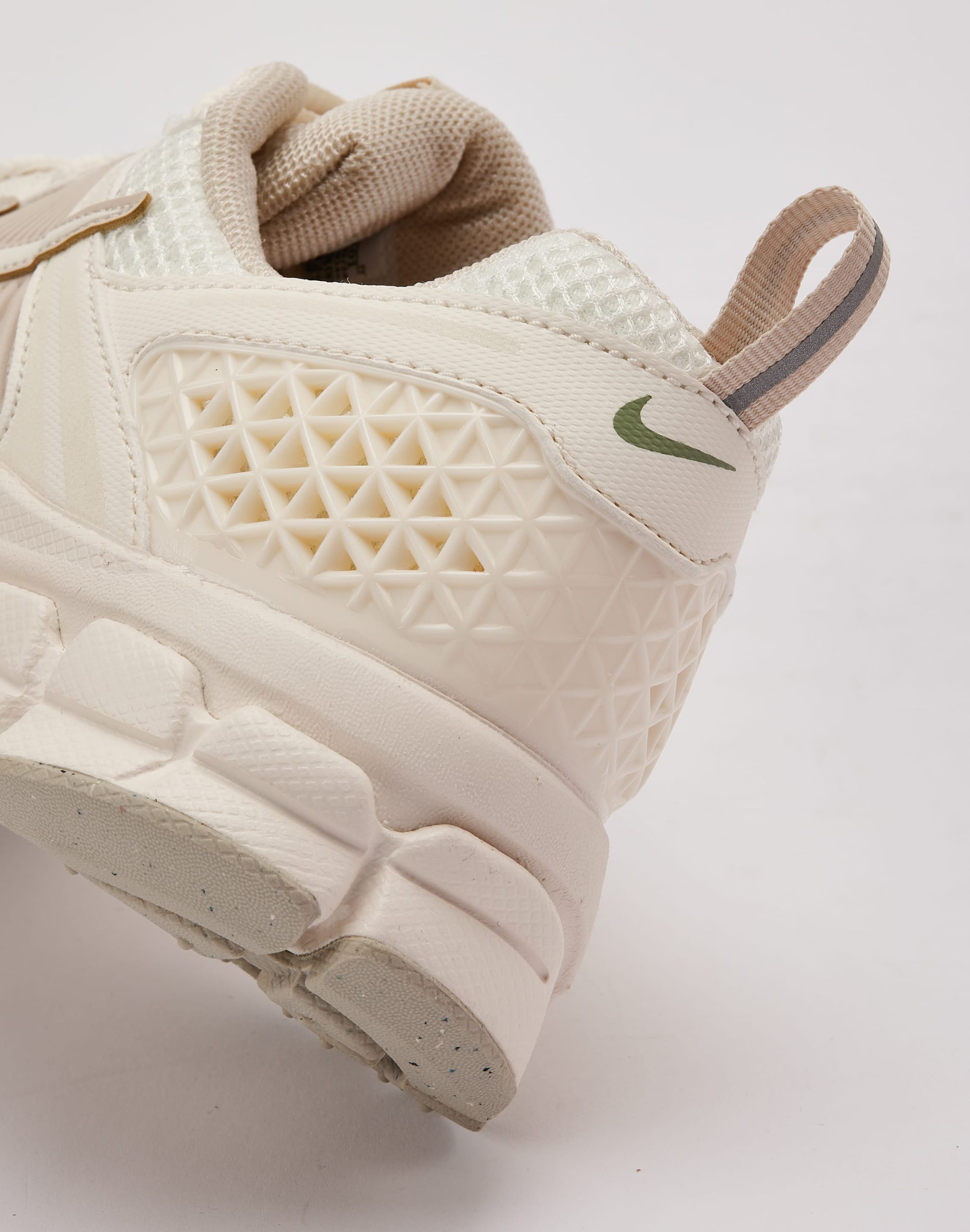 Nike Zoom Vomero 5 Grade-School - Image 5