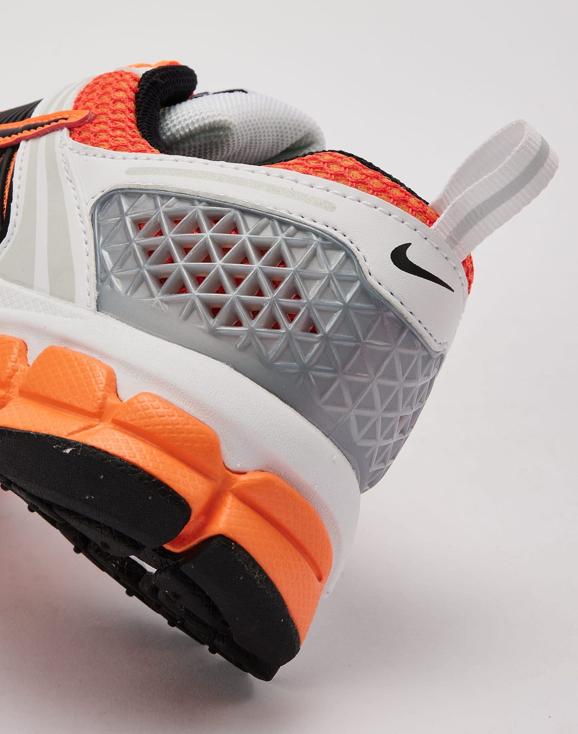 Nike Zoom Vomero 5 Grade-School - Image 5