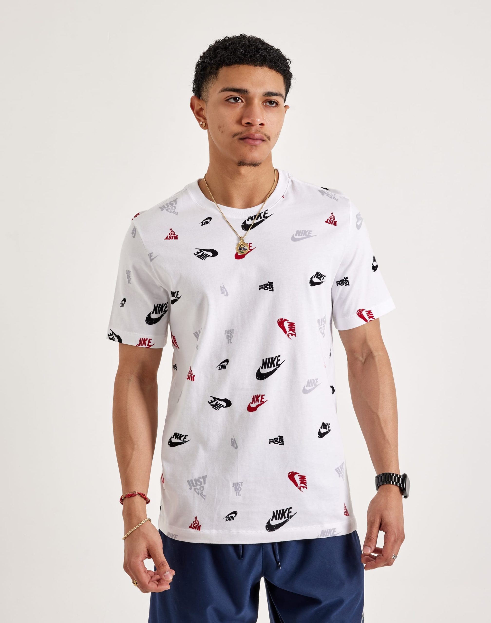 Nike Sportswear Tee