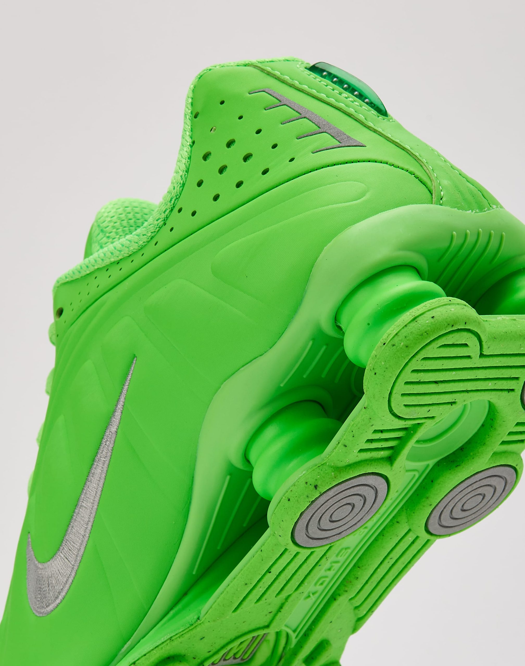 Nike Shox R4 - Image 5