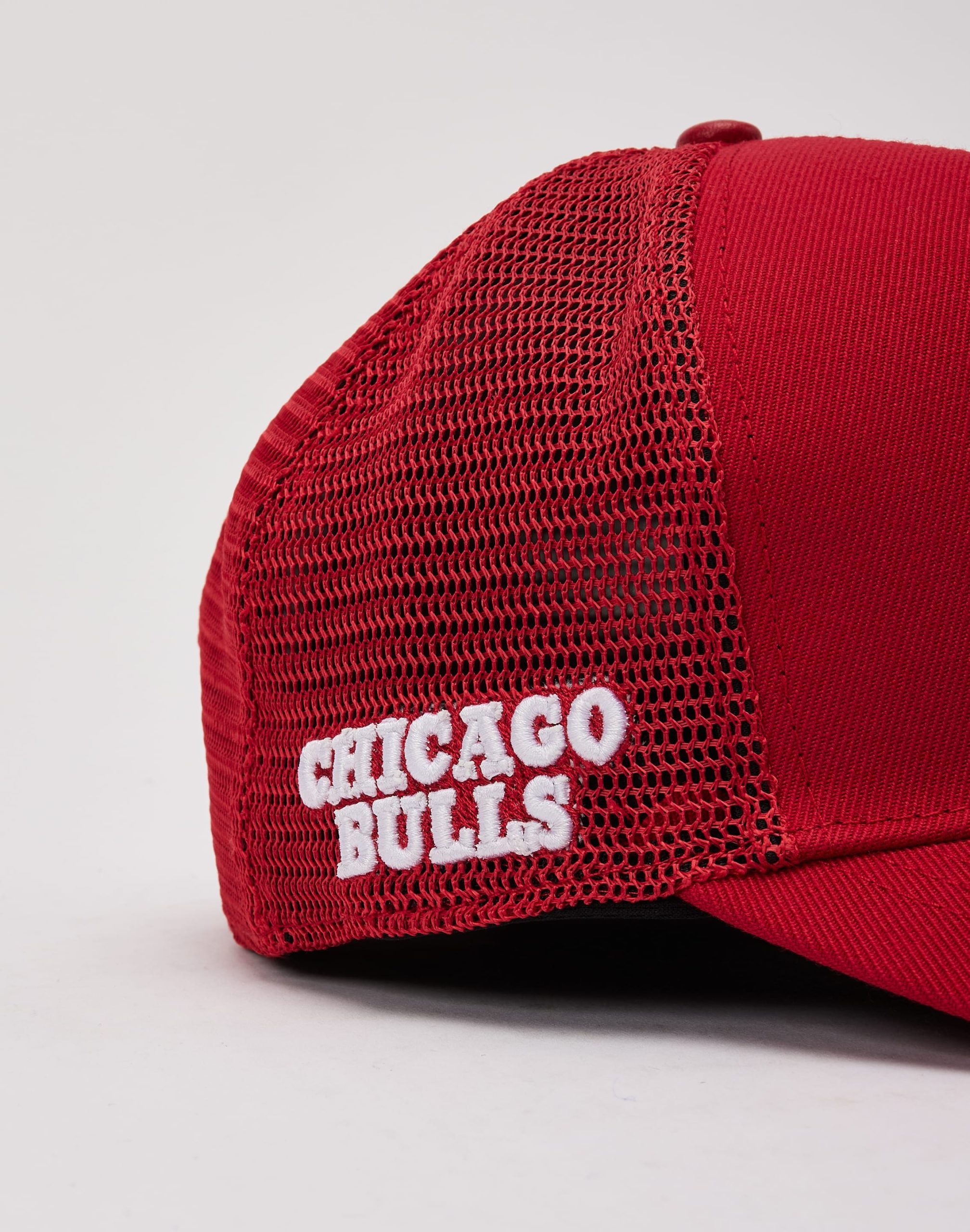 Pro Standard NBA Chicago Bulls Trucker Hat - Image 4
