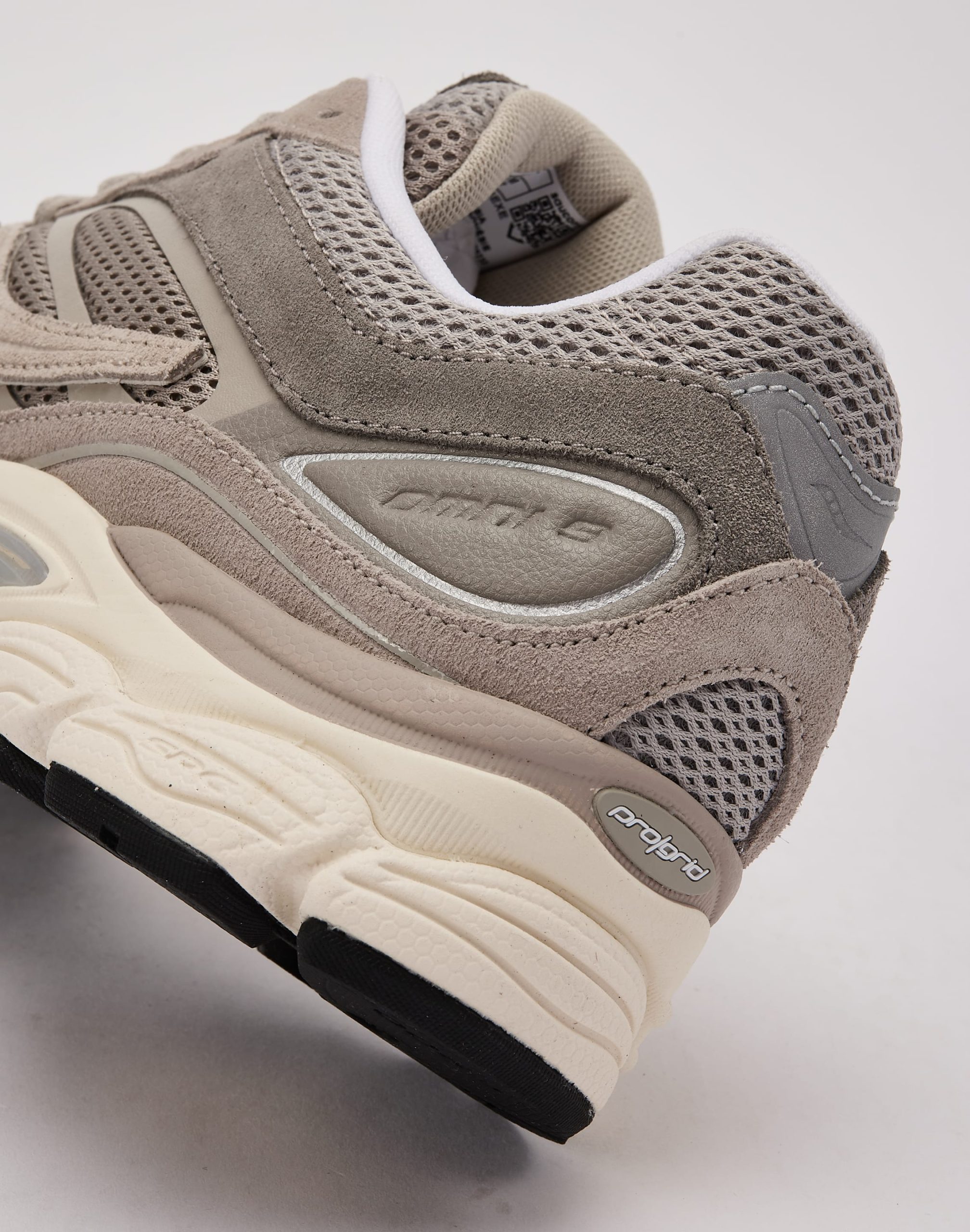 Saucony ProGrid Omni 9 - Image 5