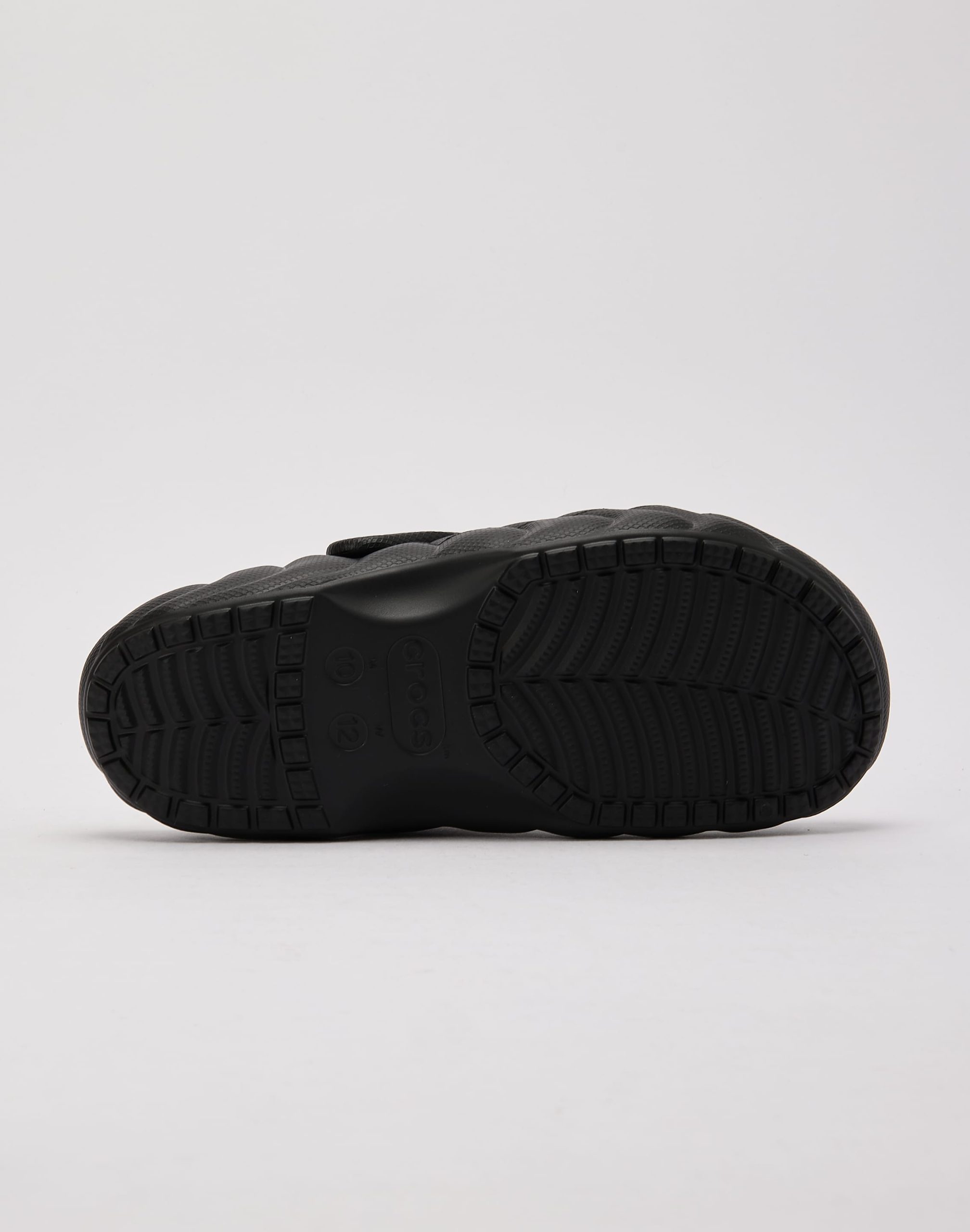 Crocs Classic Lined Overpuff Clog - Image 4