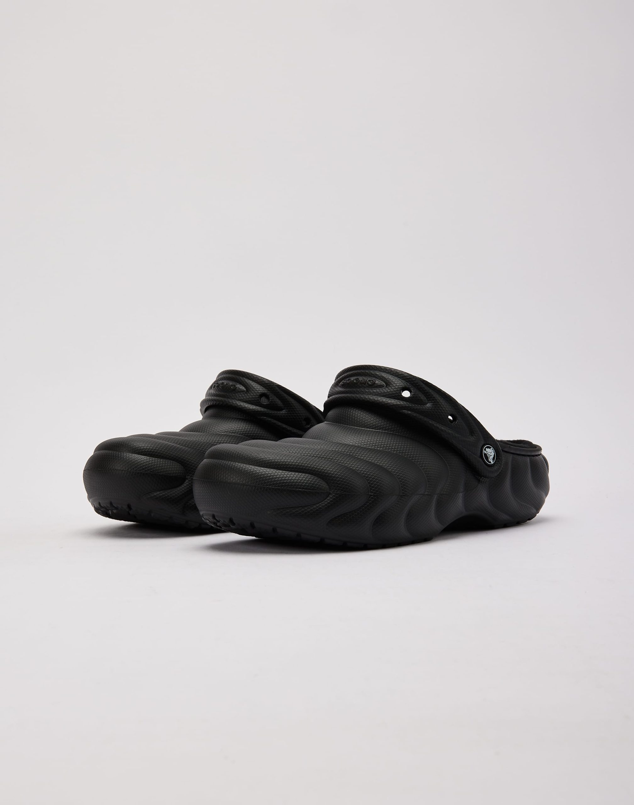 Crocs Classic Lined Overpuff Clog - Image 2