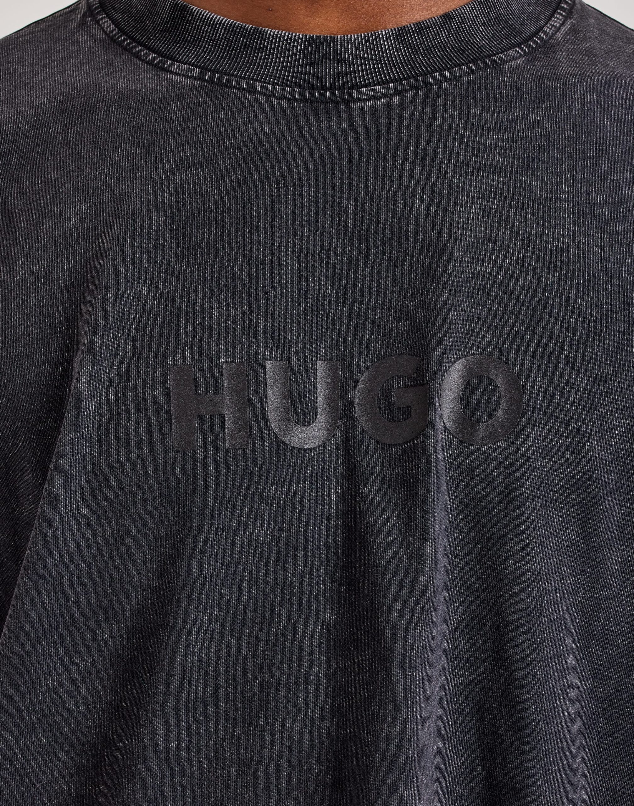Hugo Nebute Tee - Image 2