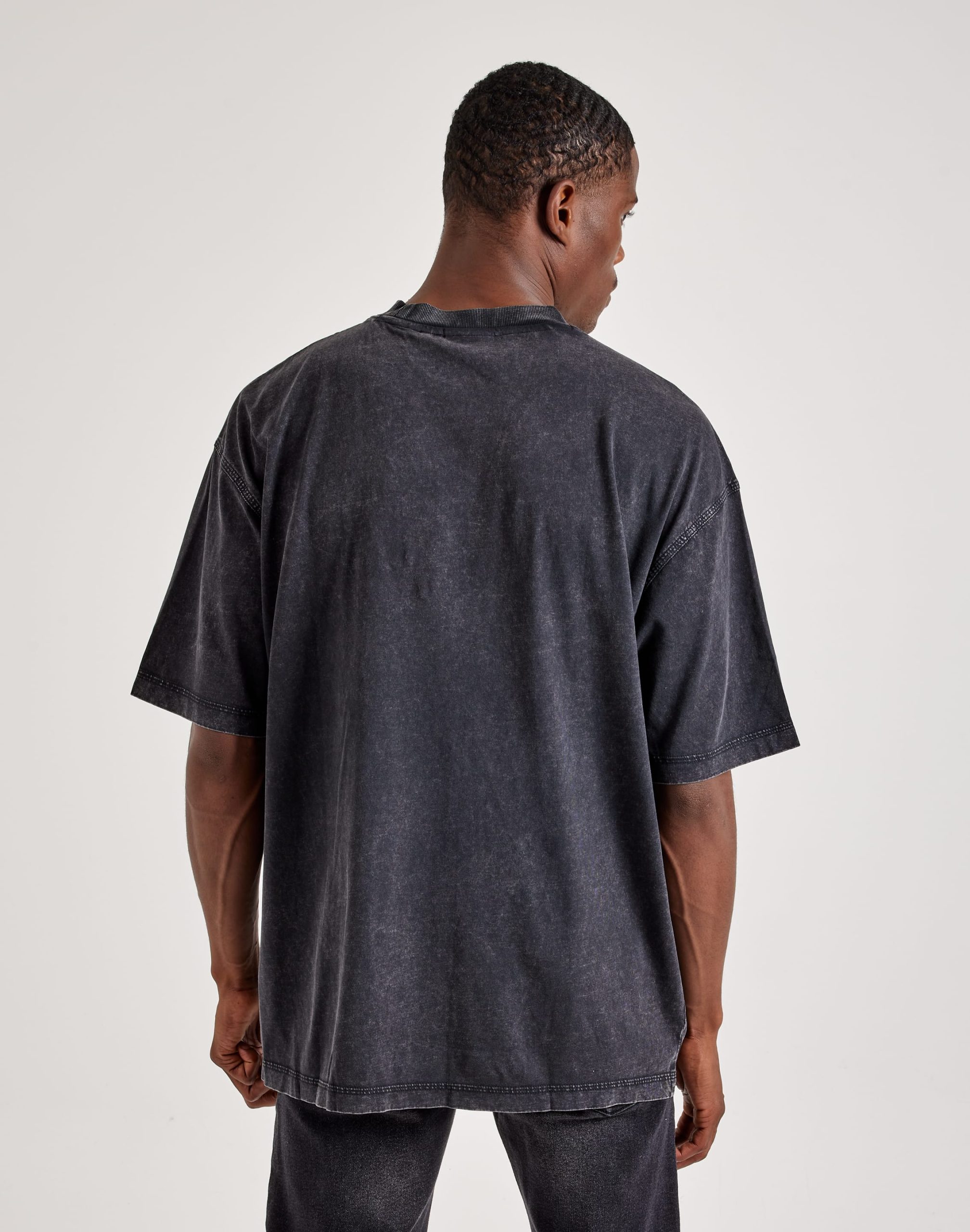 Hugo Nebute Tee - Image 3