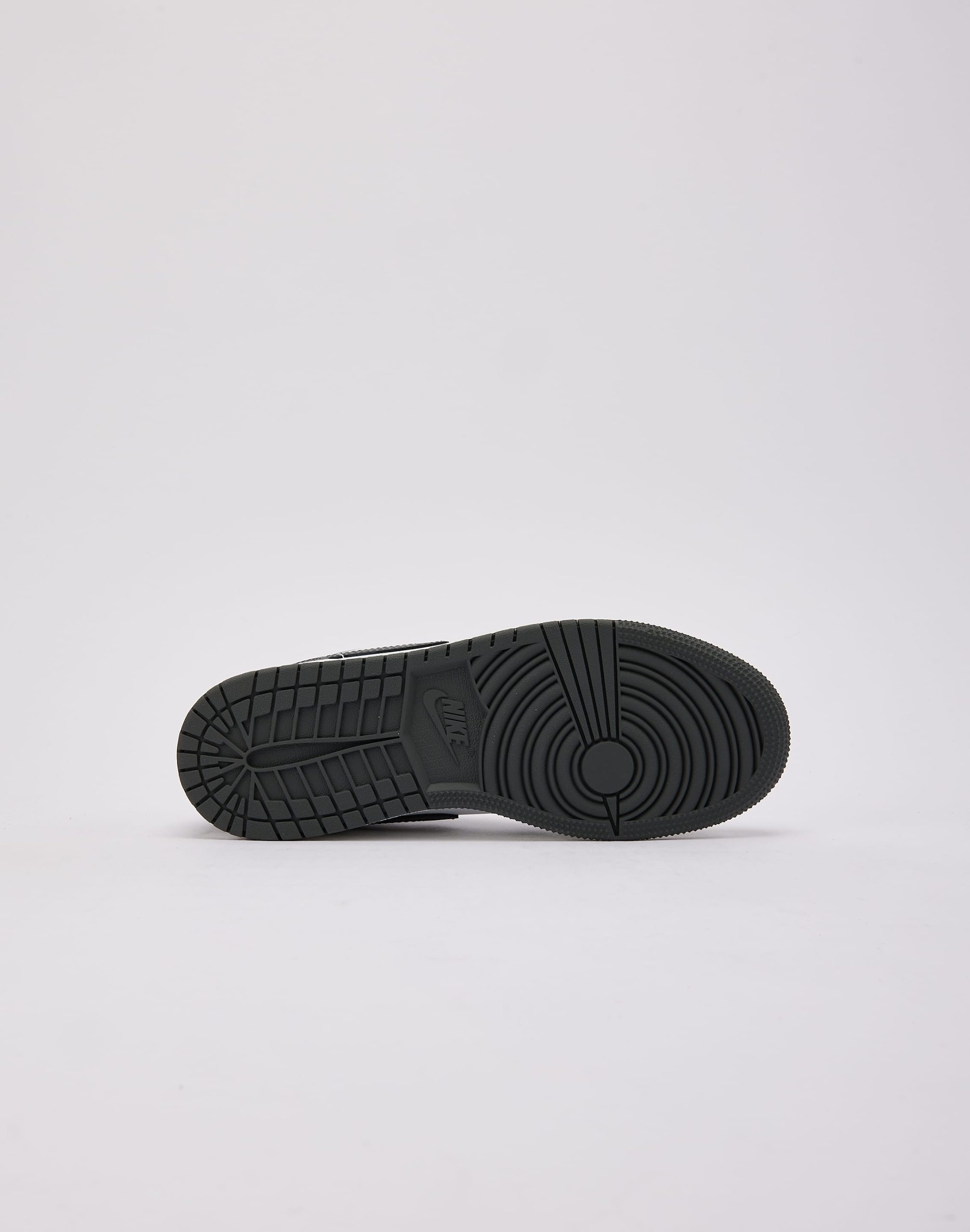 Jordan Air Jordan 1 Low Grade-School - Image 4