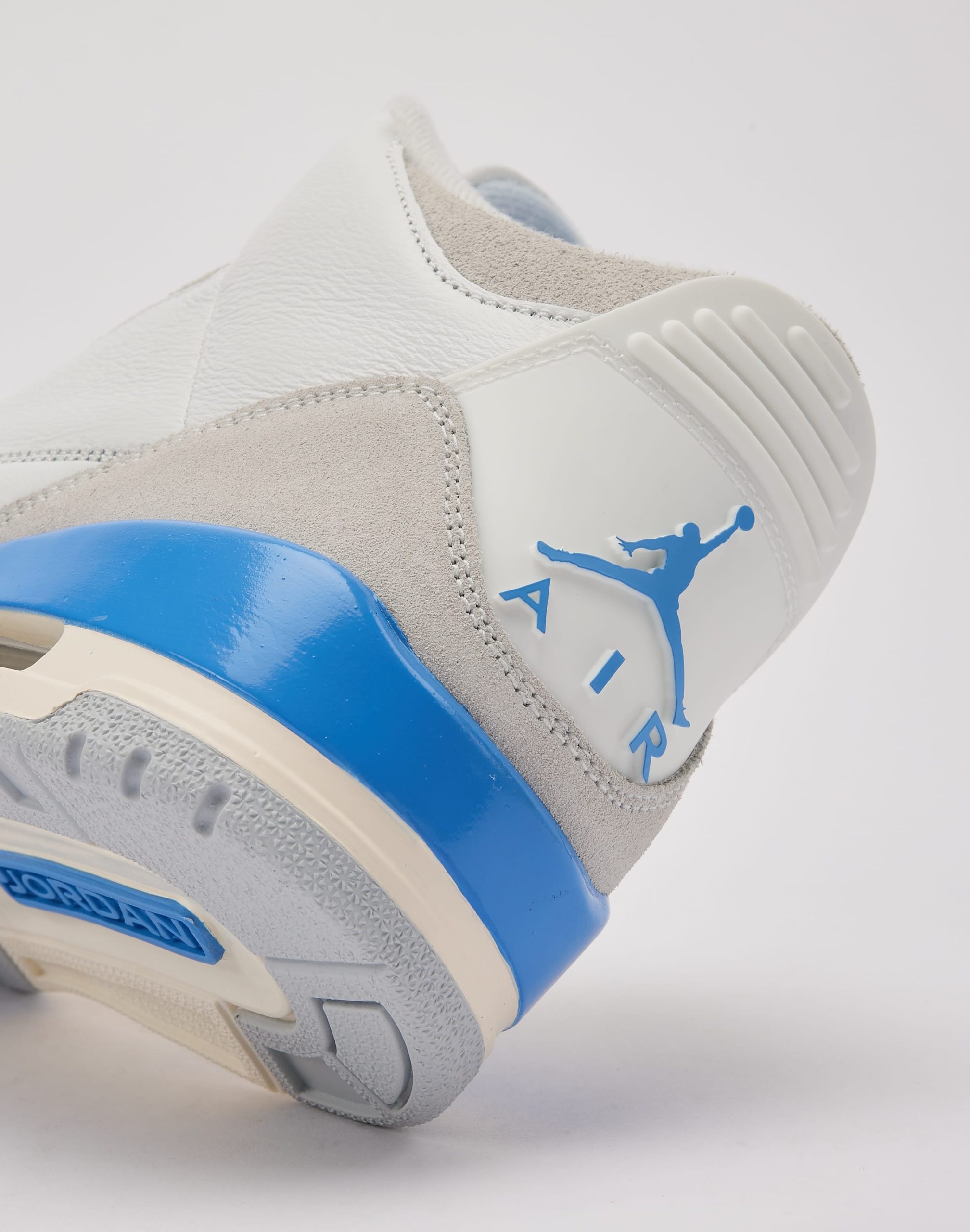 Jordan Air Jordan 3 Retro 'Lucky Shorts' - Image 5