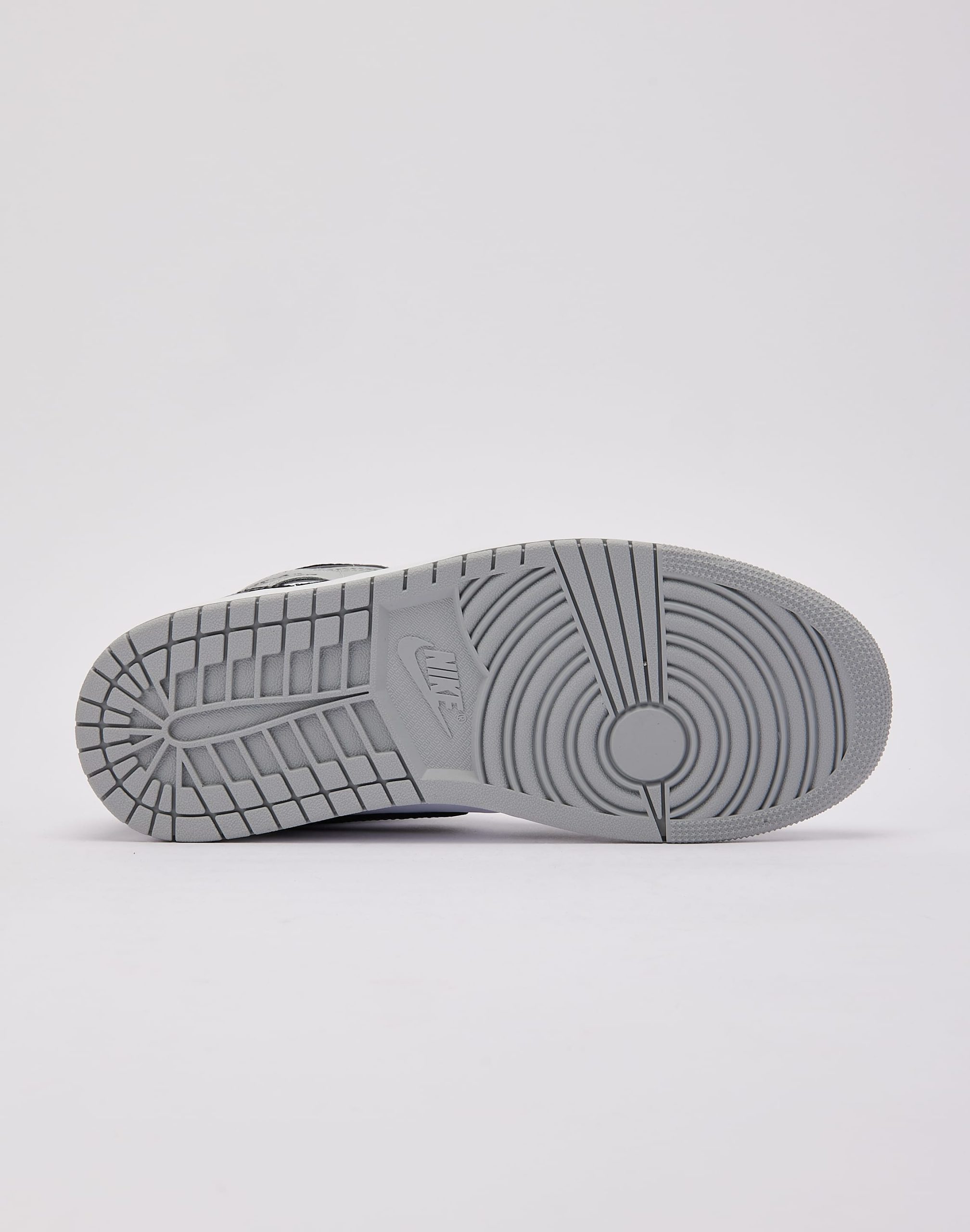Jordan Air Jordan 1 Mid - Image 4